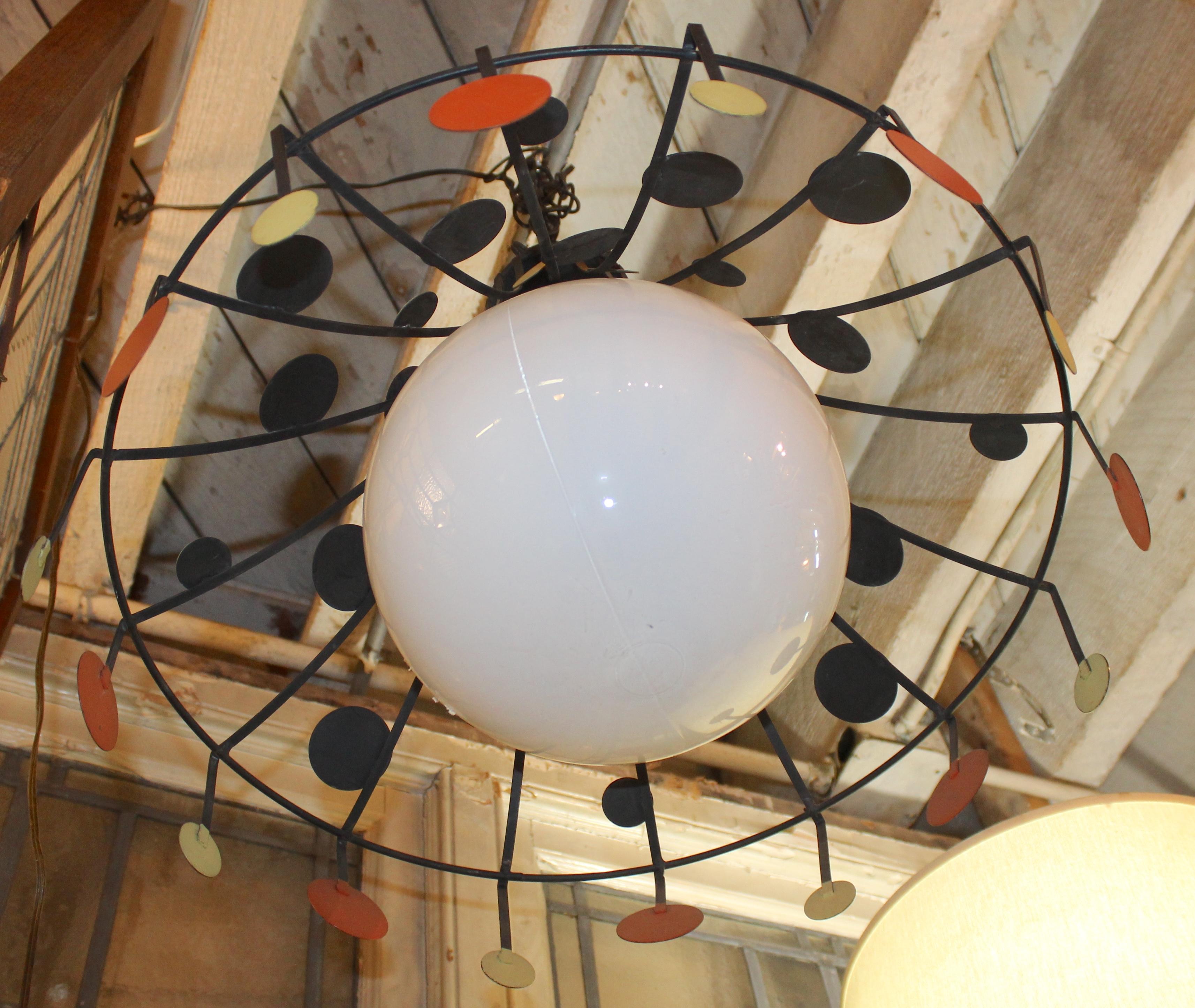 Lampada a sospensione da cucina anni '50 in vendita 2