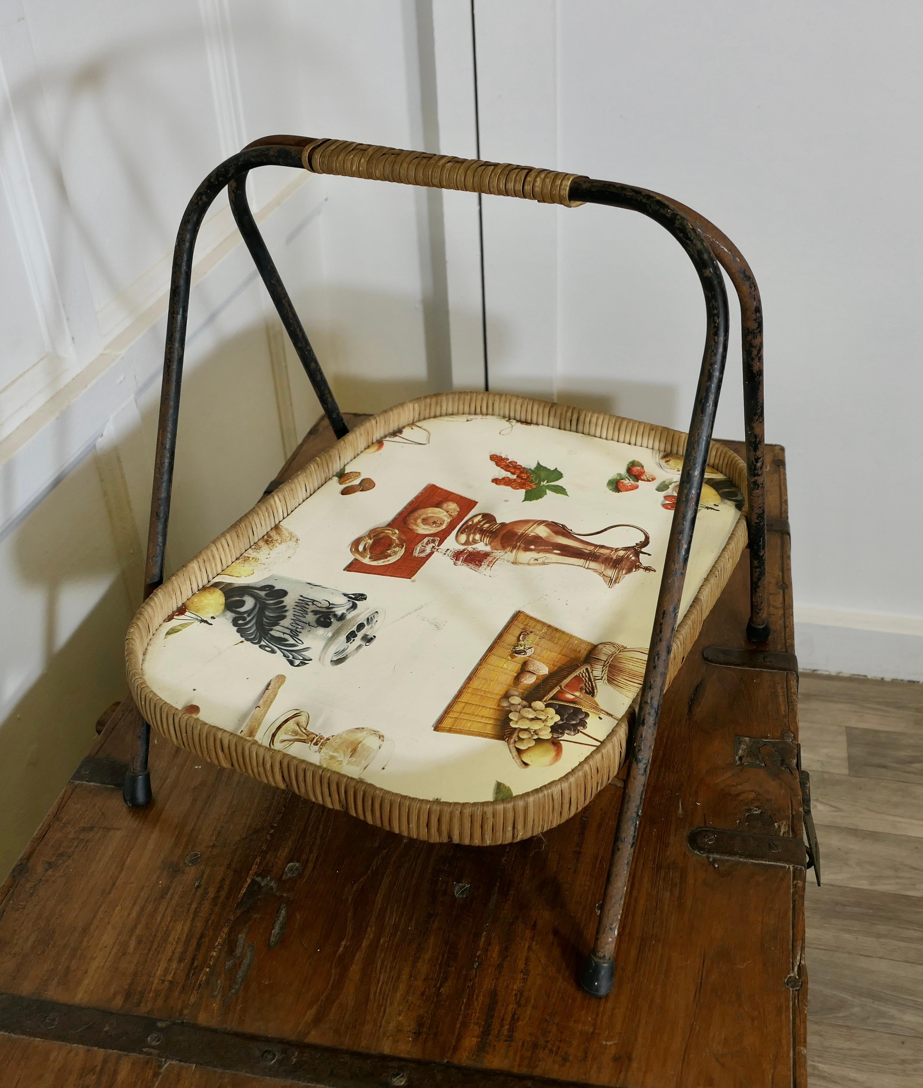 1950er Kitsch-Kuchenstand (Mitte des 20. Jahrhunderts) im Angebot
