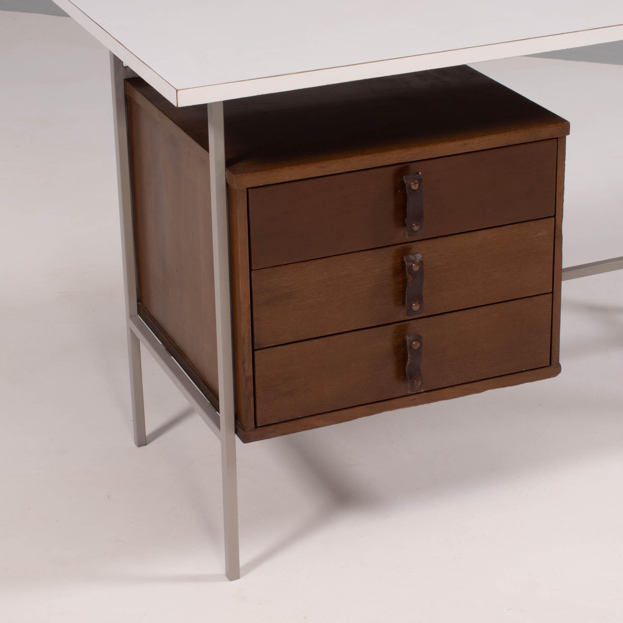 1950s Knoll & Drake Formica and Walnut Desk In Good Condition In Basildon, London