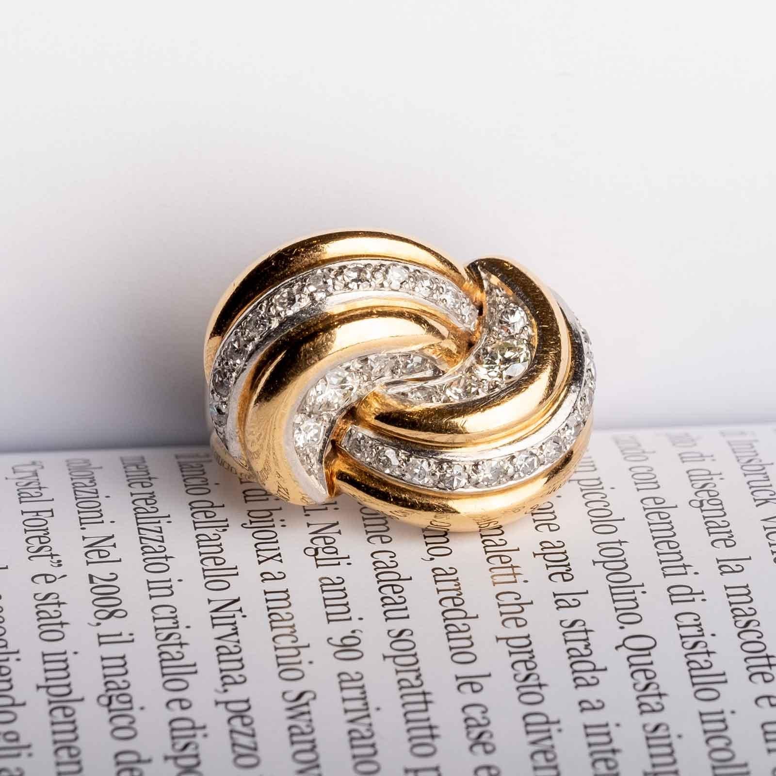 Anello Knot degli anni '50 in oro giallo e bianco 18 ct con diamanti taglio antico In condizioni buone in vendita a Milano, MI