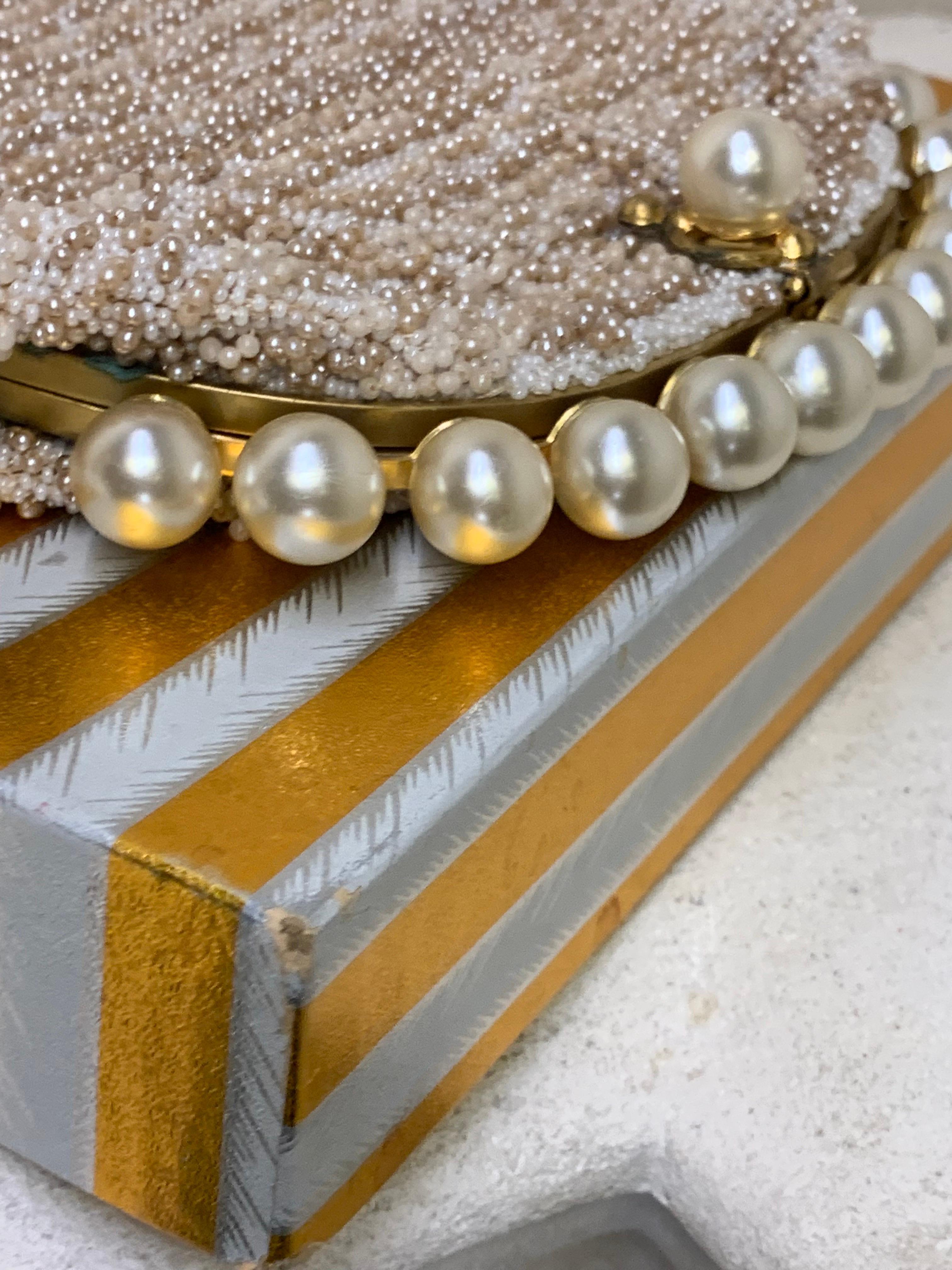 1950s Koret Champagne Seed Pearl Encrusted Evening Clutch w Pearl Studded Frame en vente 12