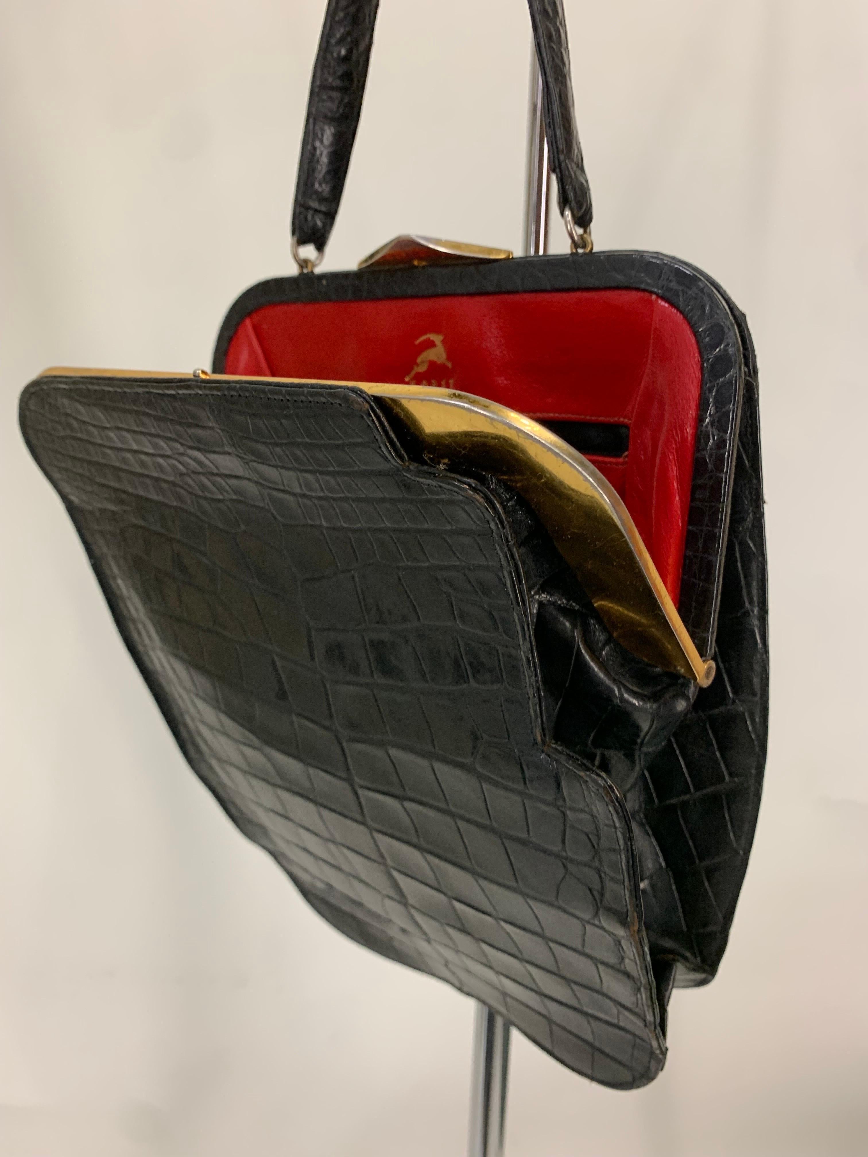1950s Koret Genuine Black Alligator Handbag w Rare & Unusual Asymmetric Closure For Sale 7