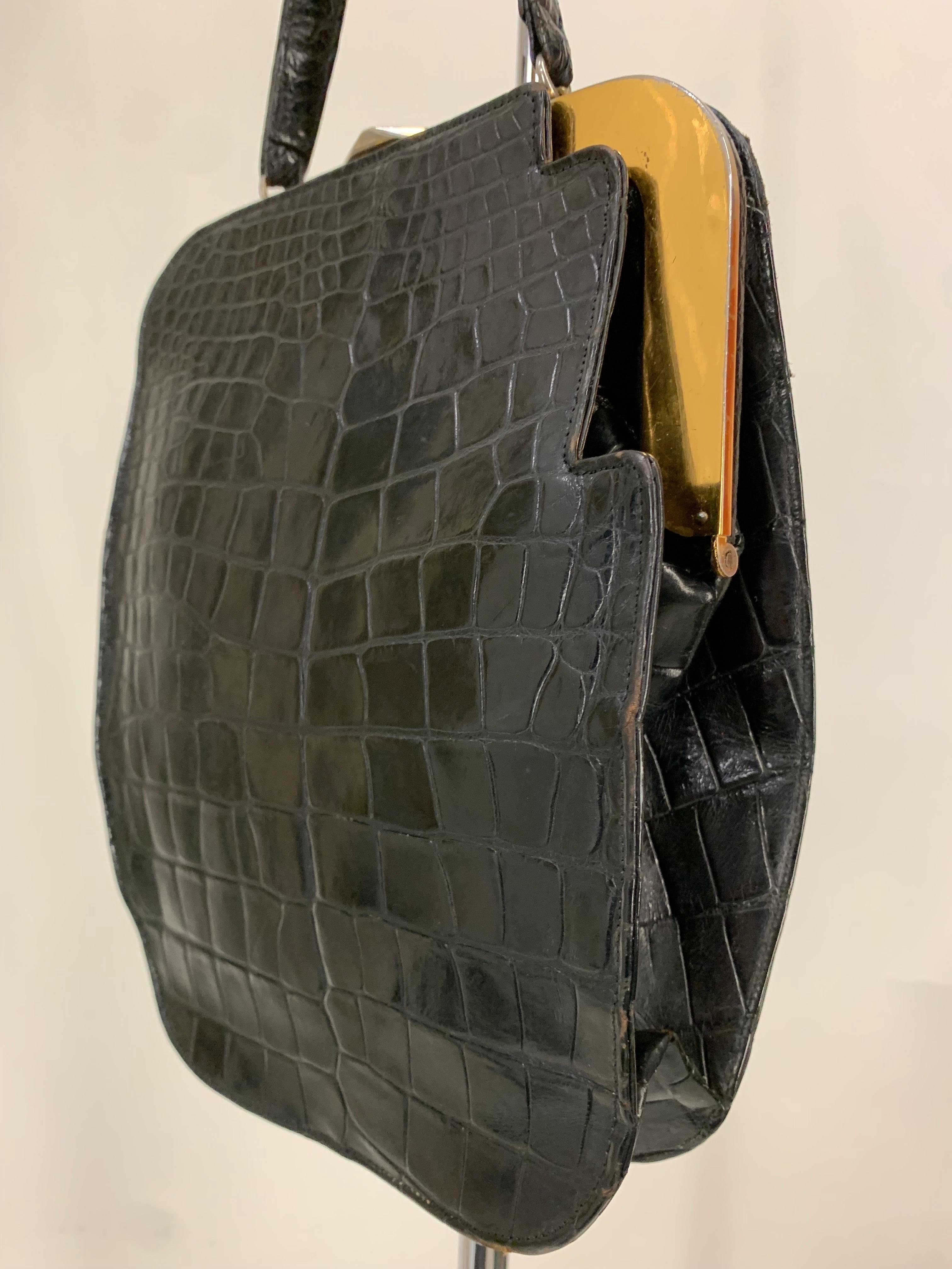 1950s Koret Genuine Black Alligator Handbag w Rare & Unusual Asymmetric Closure For Sale 9