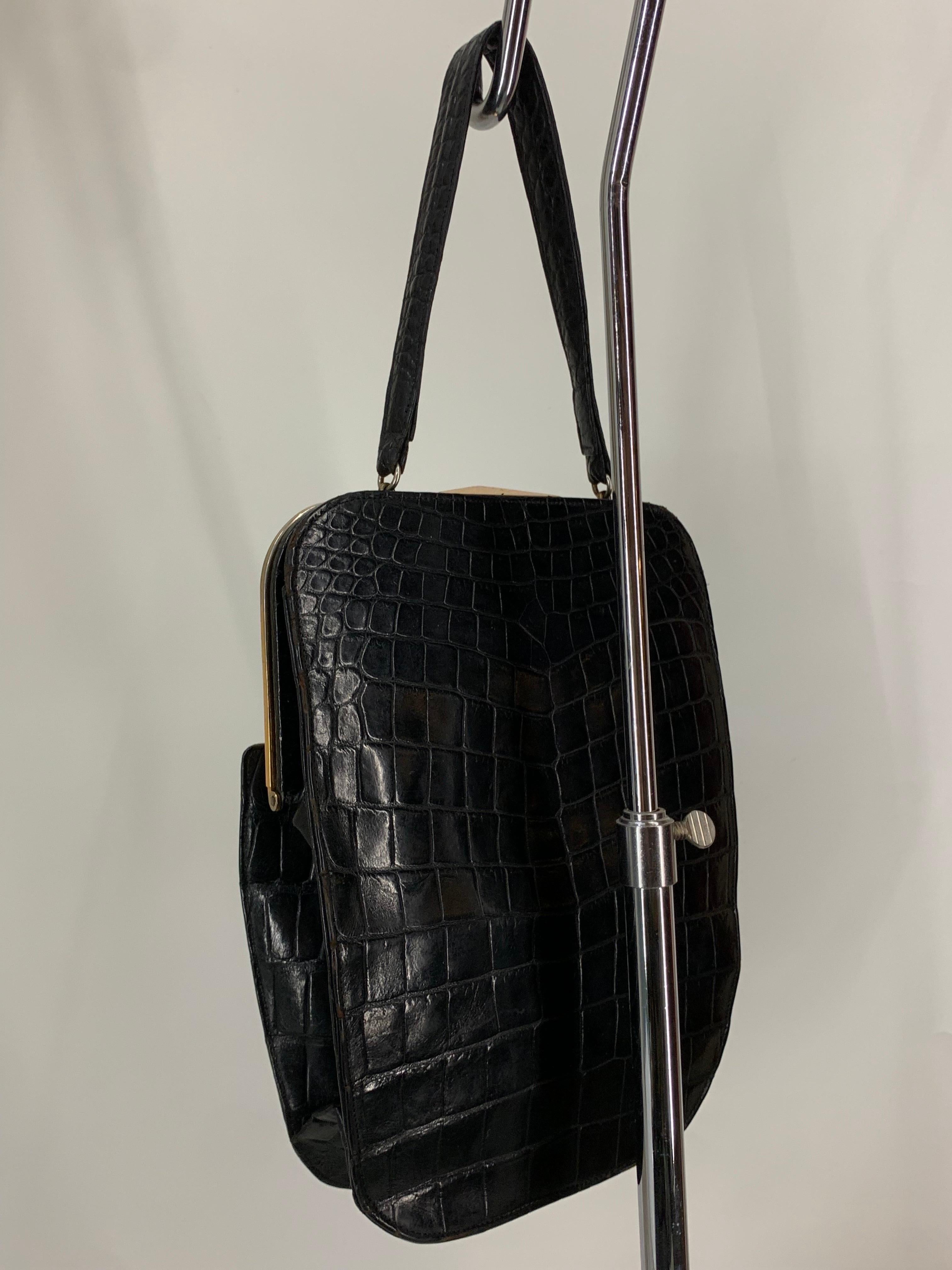 1950s Koret Genuine Black Alligator Handbag w Rare & Unusual Asymmetric Closure In Excellent Condition For Sale In Gresham, OR