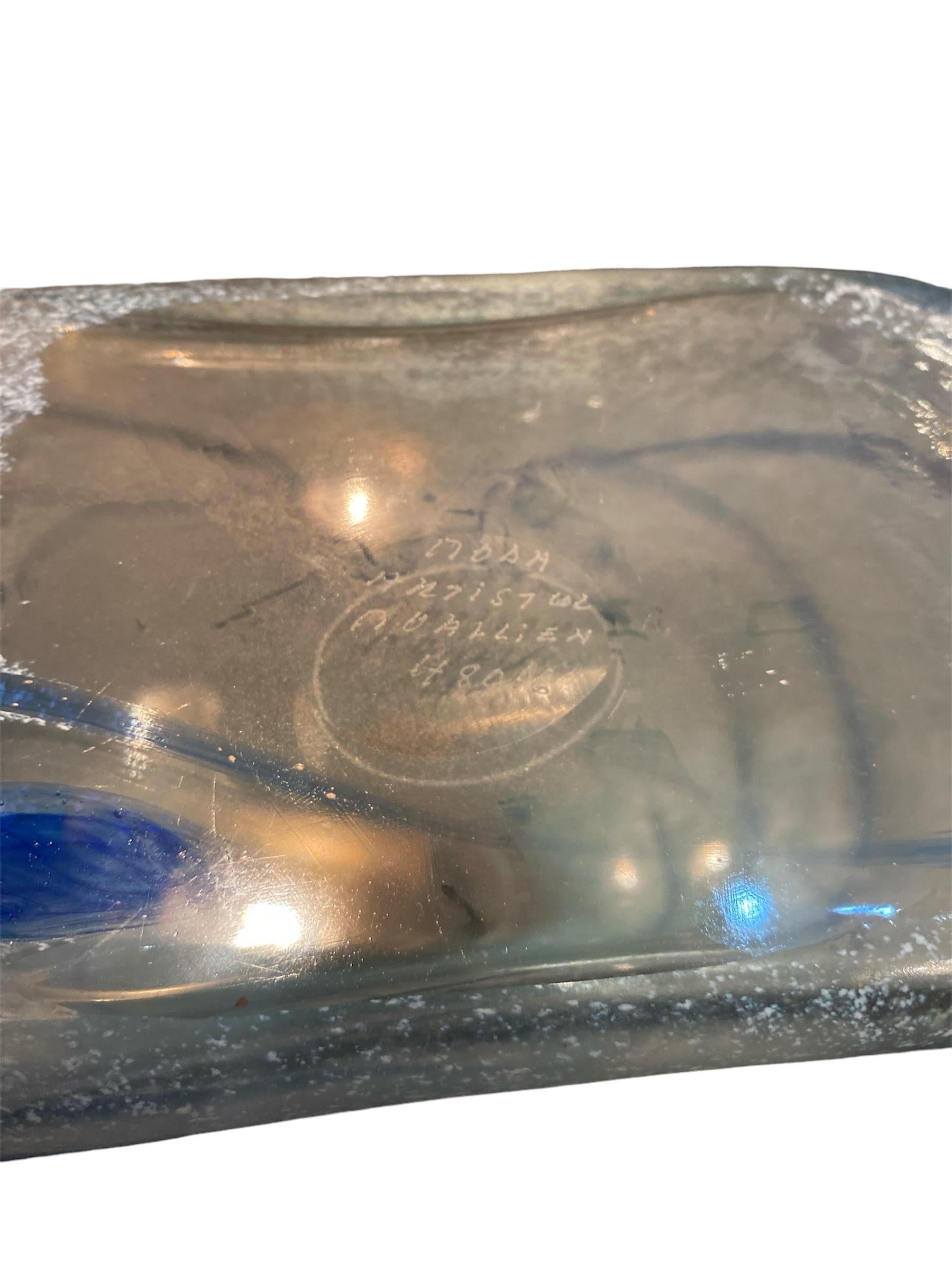 Vase à décanter en verre d'art bleu galaxie de Kosta Boda des années 1950 en vente 2