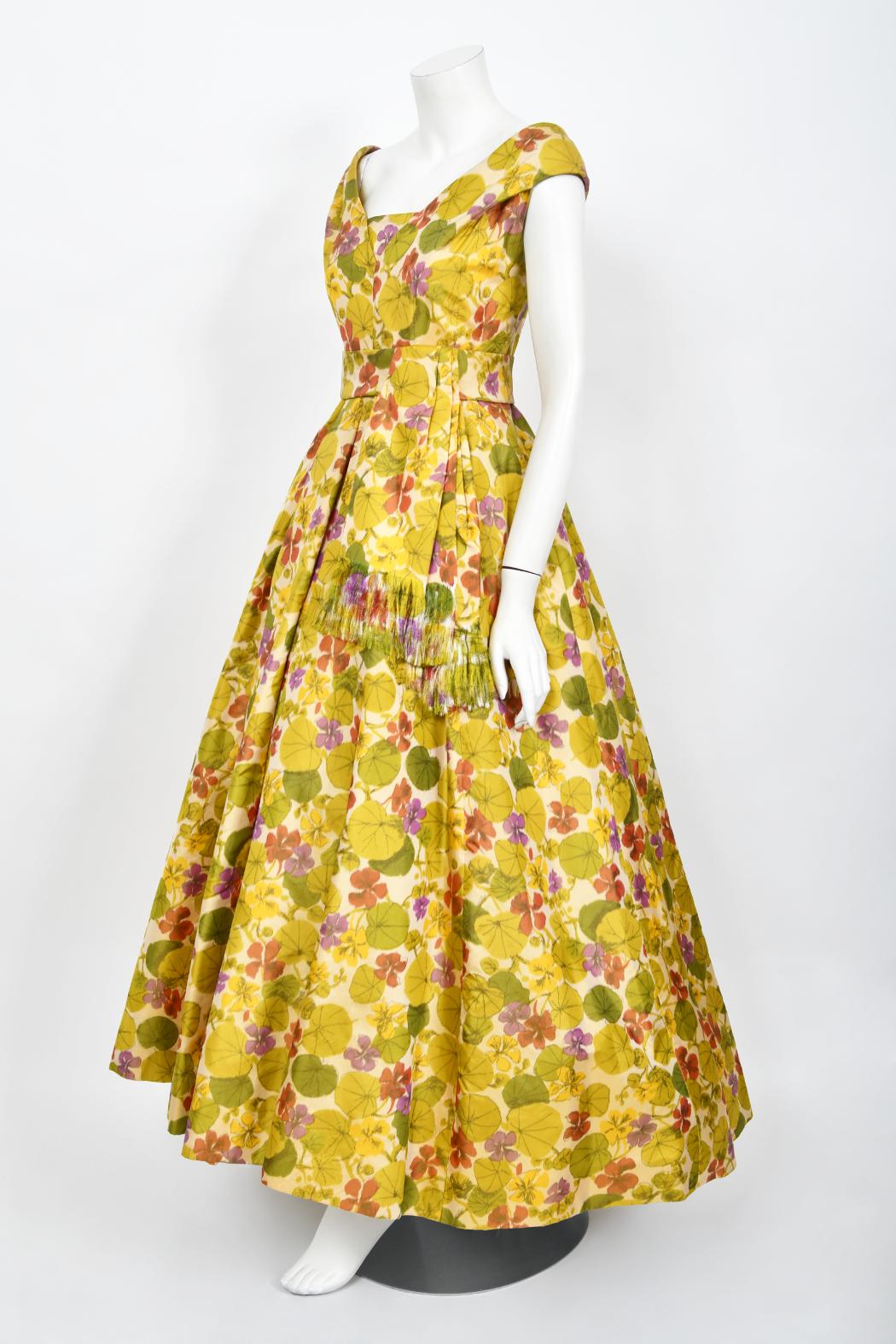 1950 - Lanvin Castillo Haute Couture - Robe à jupe entière en soie imprimée de fleurs d'aquarelle Pour femmes en vente