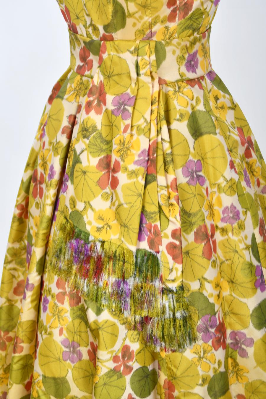 1950er Lanvin Castillo Haute Couture Full-Skirt-Kleid mit Aquarell-Blumendruck aus Seide mit Blumenmuster im Angebot 3