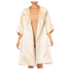 Lanvin - Manteau opéra haute couture crème à manches 3/4 en satin et soie duchesse, années 1950