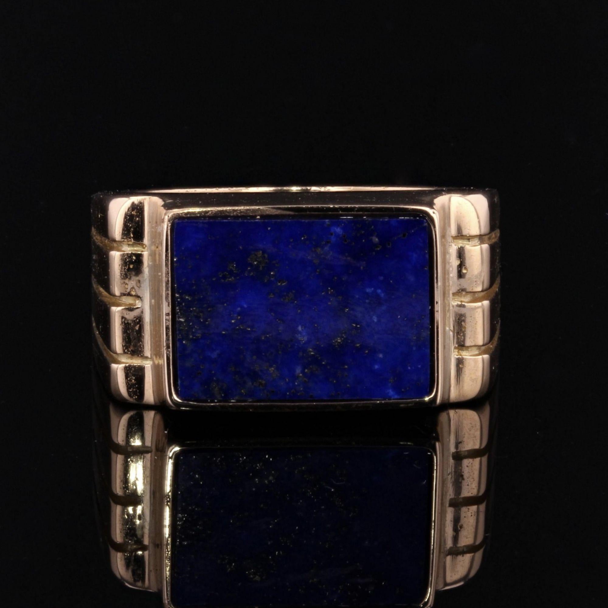 Rétro Bague signet en or jaune 18 carats, lapis-lazuli, des années 1950 en vente
