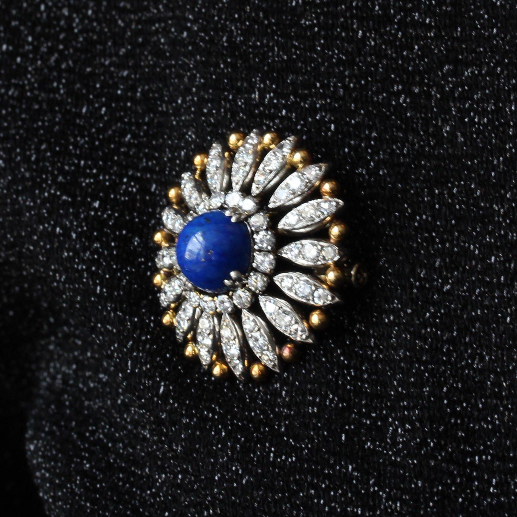 1950s Lapis Lazuli Diamonds 18 Karat Yellow White Gold Brooch In Excellent Condition For Sale In Poitiers, FR
