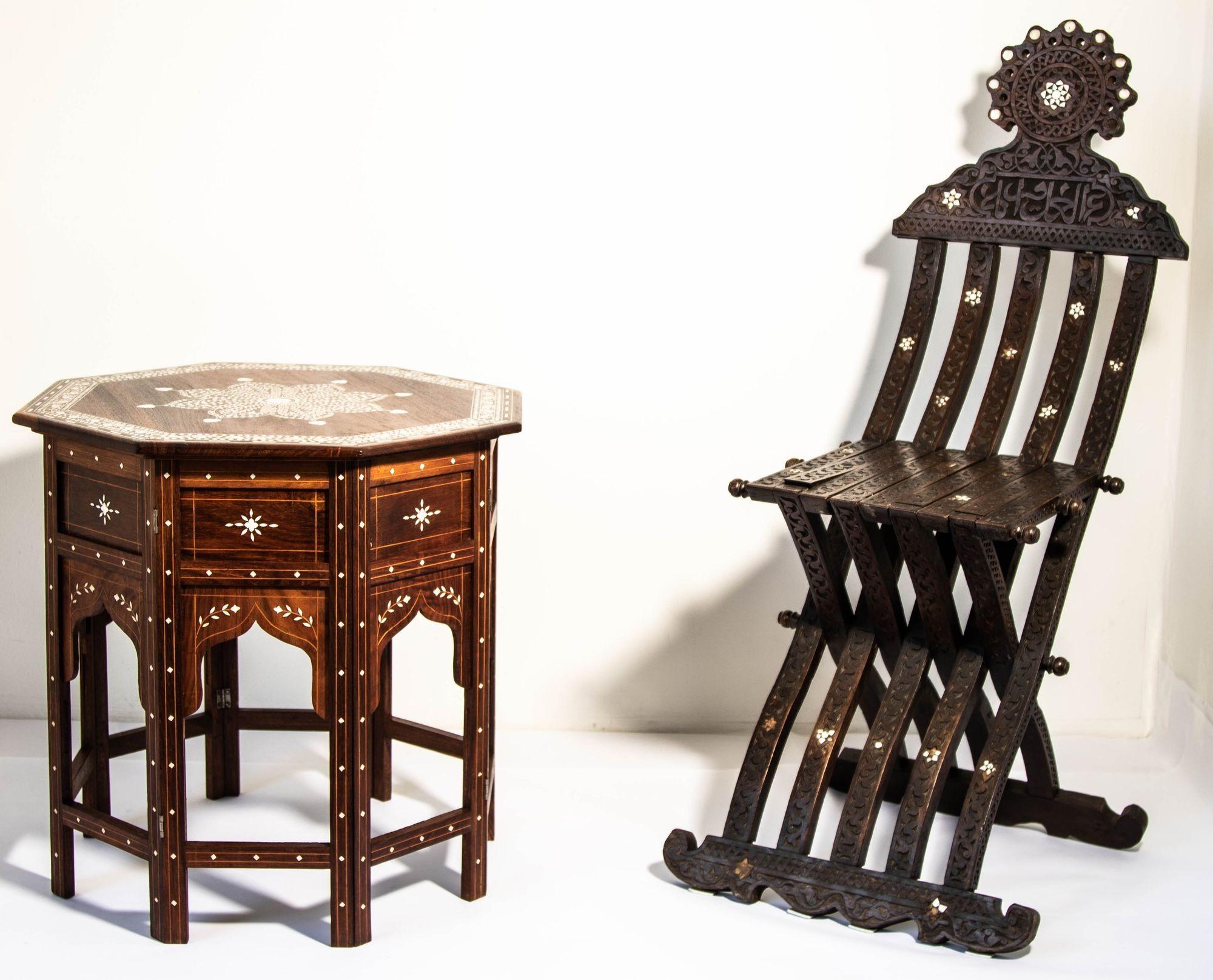 Anglo-Indian 1950s Large and Intricately Bone Inlaid Anglo Indian Octagonal Side Table