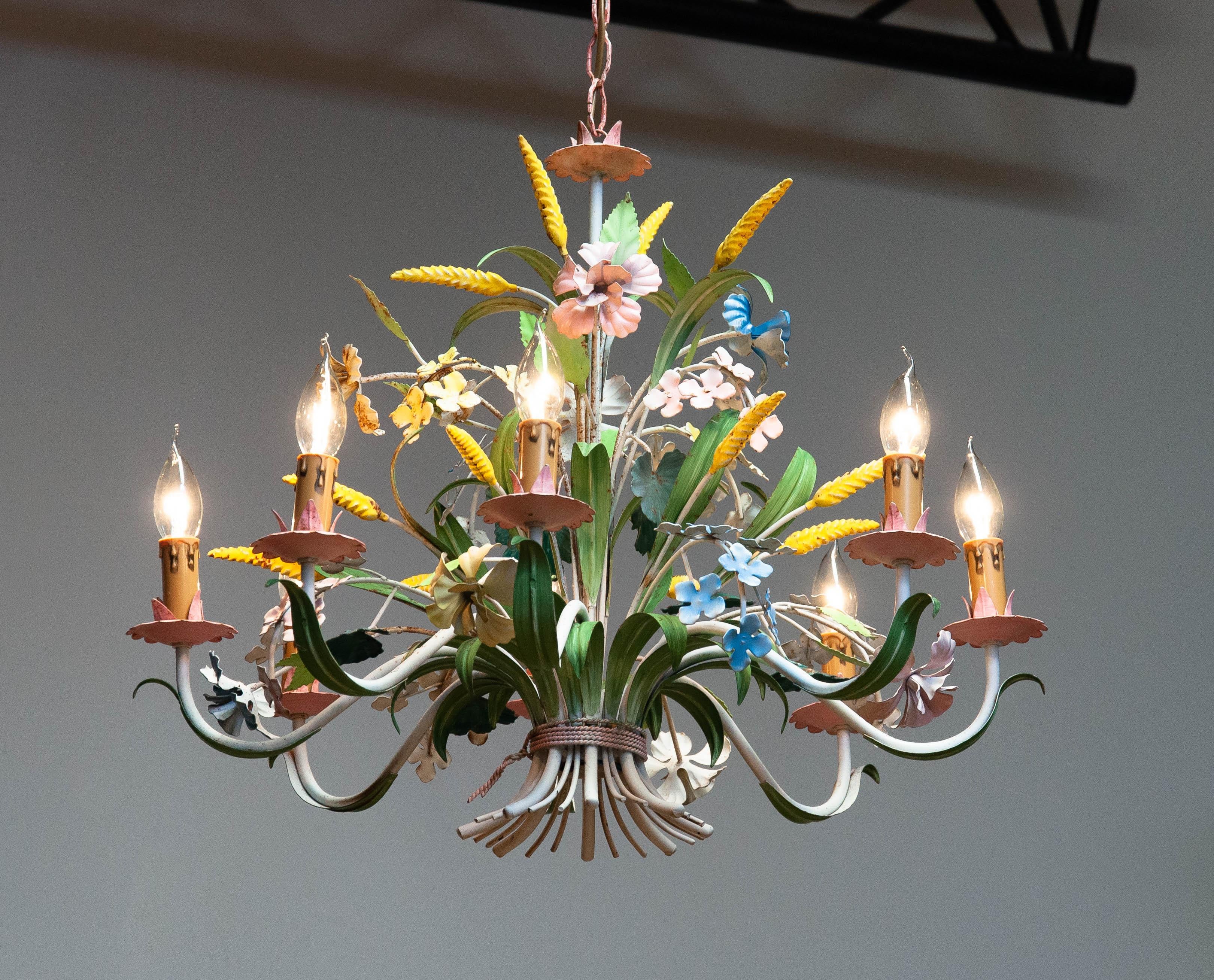 1950s Large Boho Chic Italian Tole Painted Metal Chandelier With Floral Decor 1