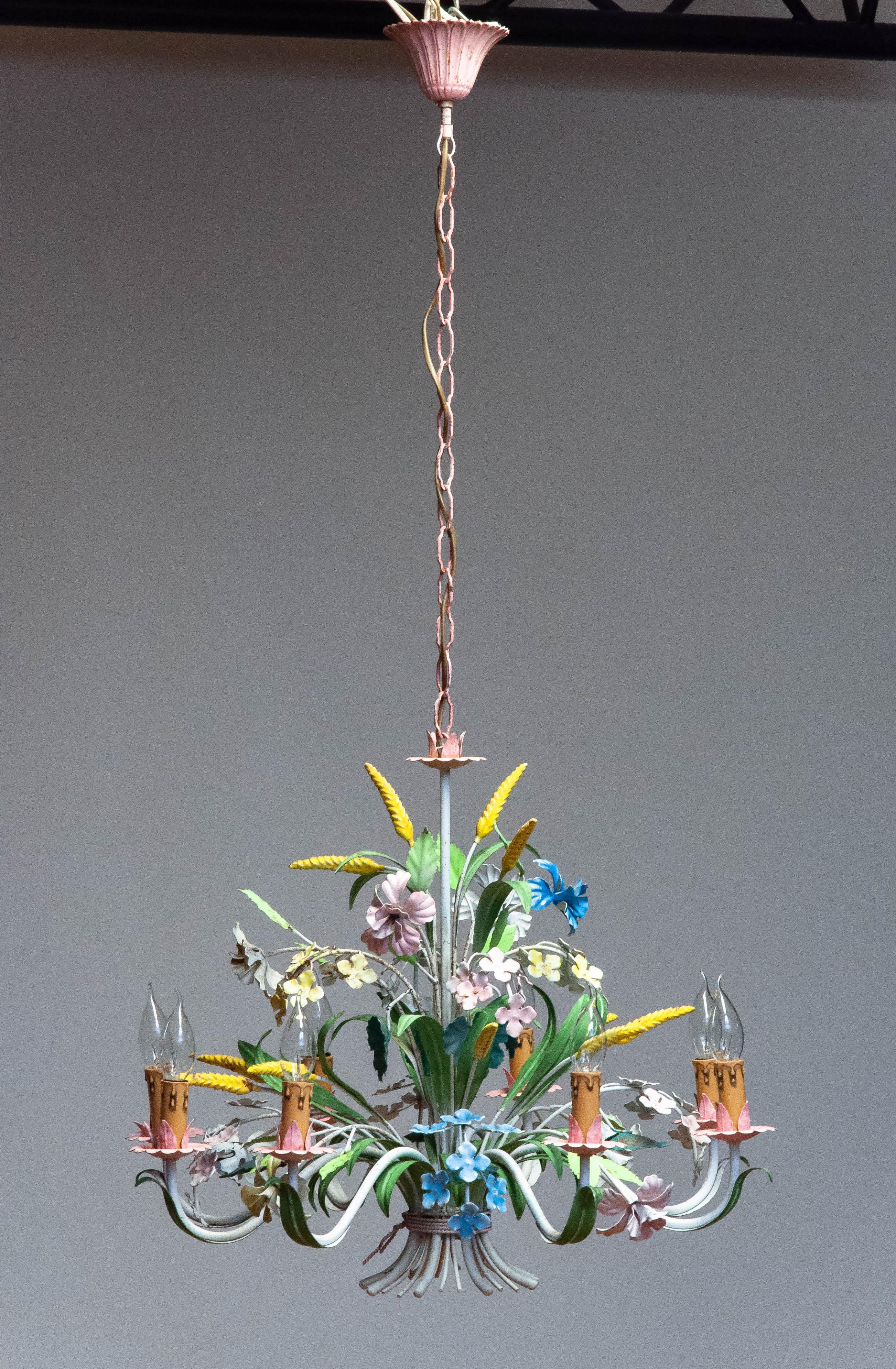 1950s Large Boho Chic Italian Tole Painted Metal Chandelier With Floral Decor 3