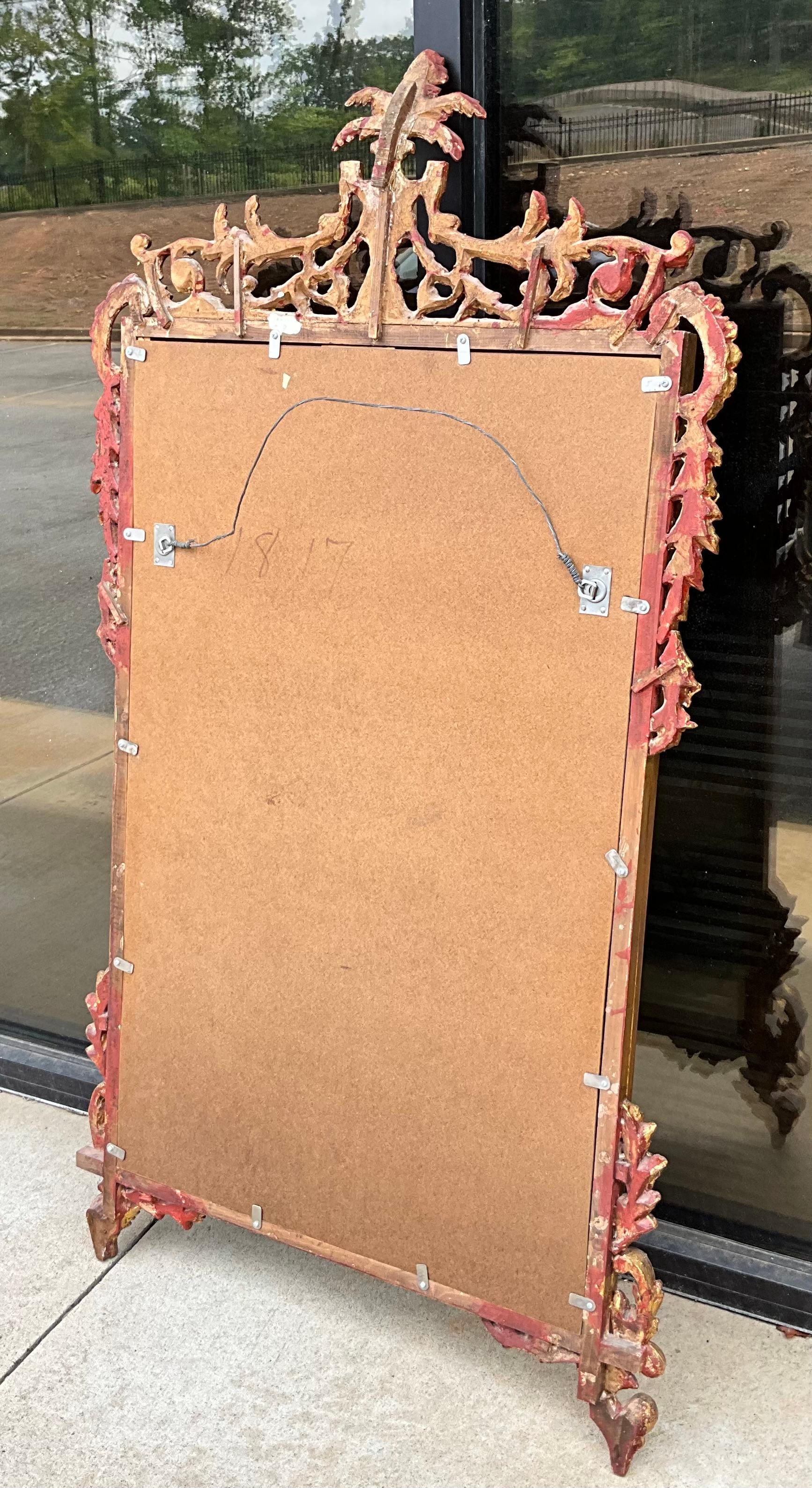1950s Large Carved Giltwood Foliate Chippendale Style Italian Mirror In Good Condition In Kennesaw, GA