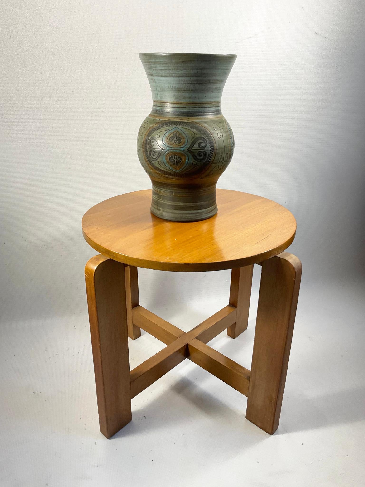 Vaso grande in ceramica del 1950 di Jean De Lespinasse in vendita 2
