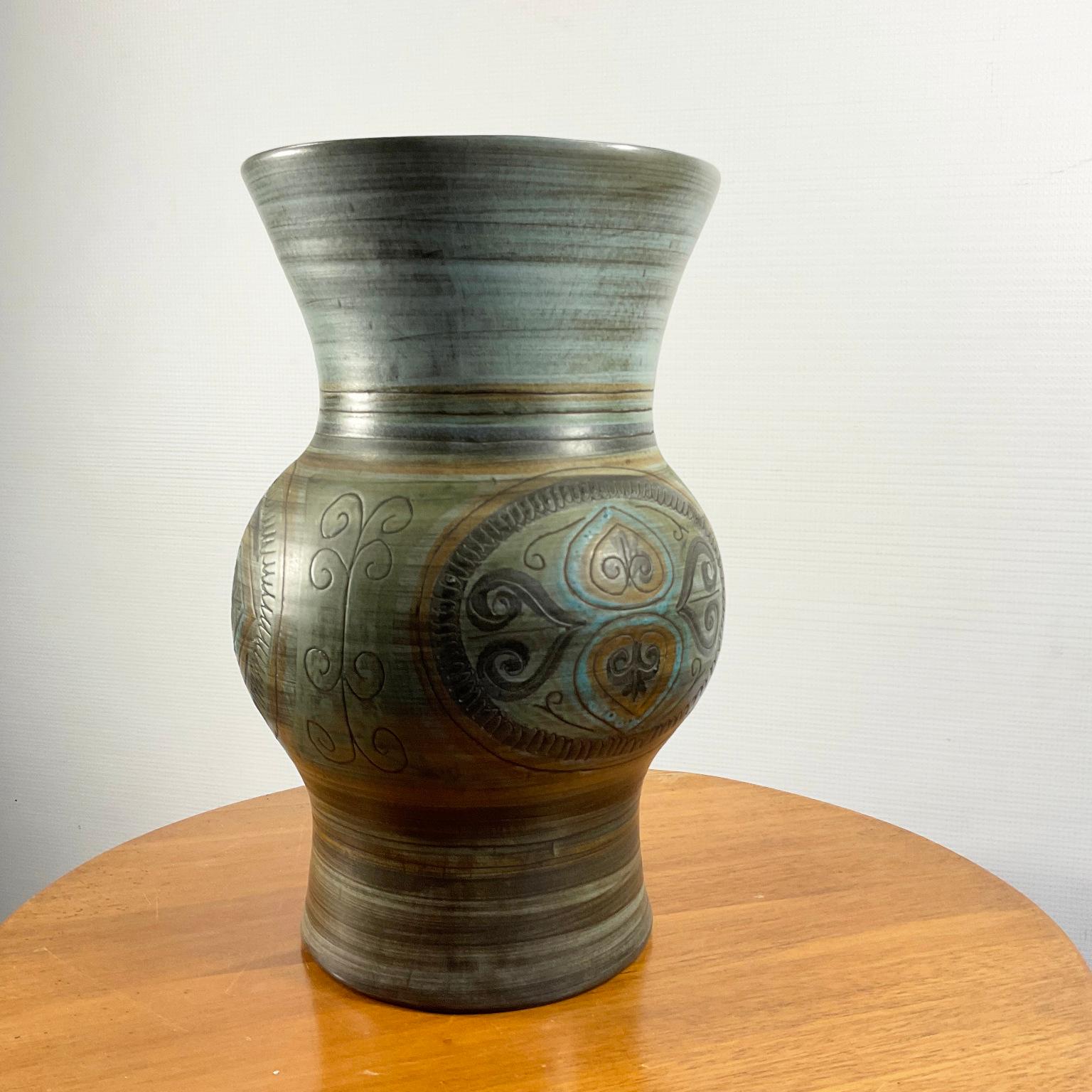 Vaso grande degli anni '50 Vaso in ceramica degli anni '60 con decorazione creata da Jean De Lespinasse e firmata 