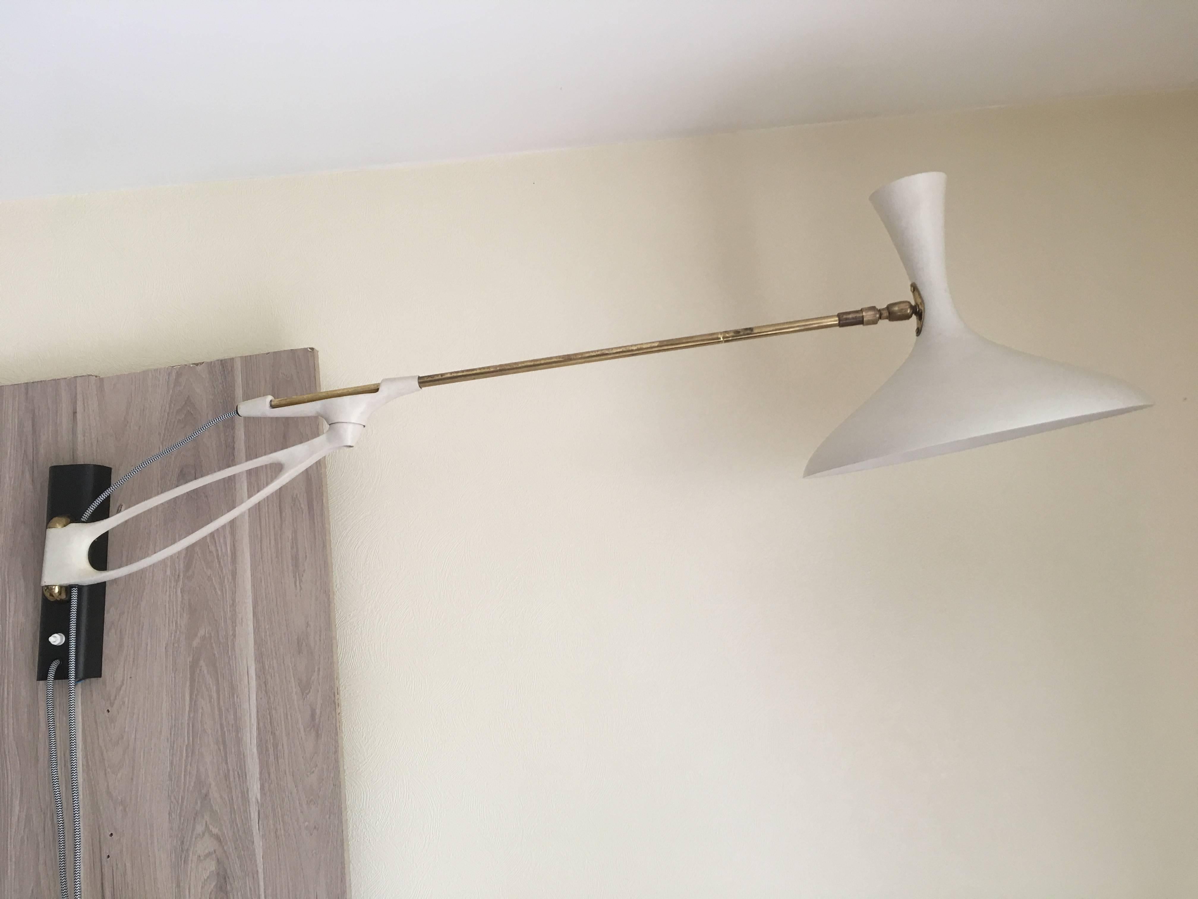 1950s Large Counterbalance Adjustable Arm Wall Lamp, Cosack Leuchten Germany In Good Condition In Aix En Provence, FR