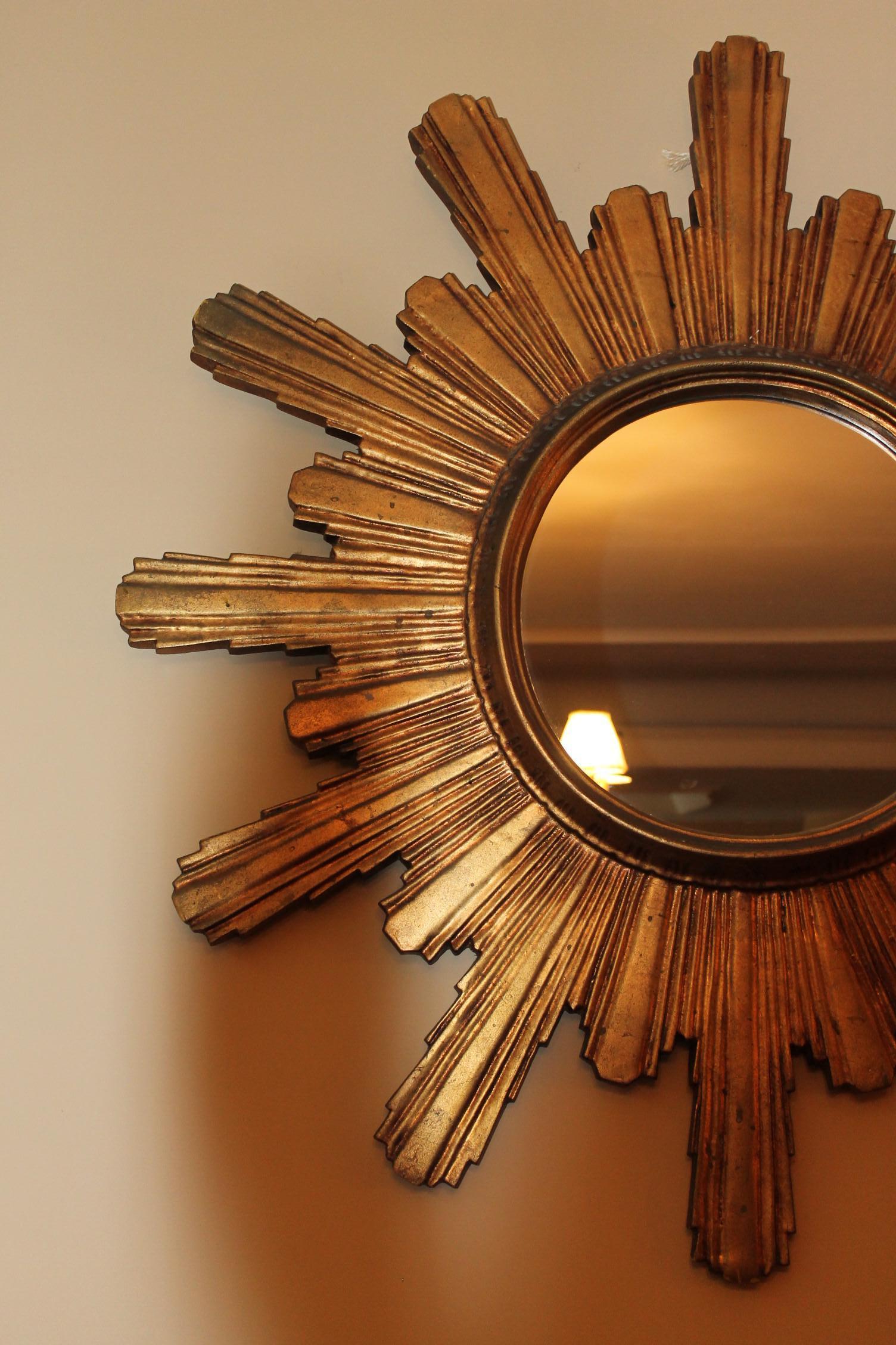 1950s Large Gilden Wooden Sunburst Mirror, Starbust Mirror (Miroir en forme d'étoile) Bon état - En vente à Antwerp, BE