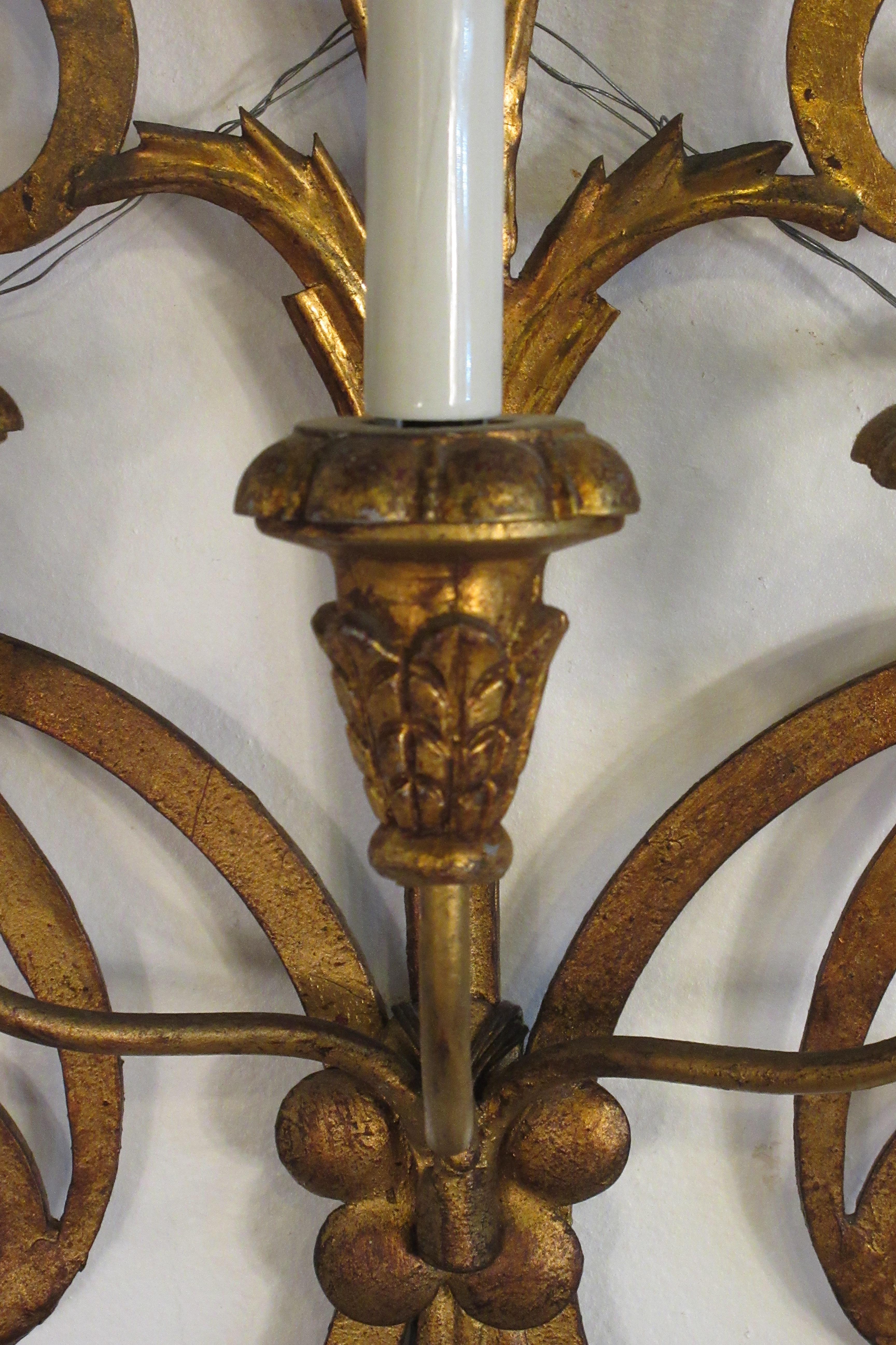 1950s Large Gilt Iron Italian Sconce For Sale 3