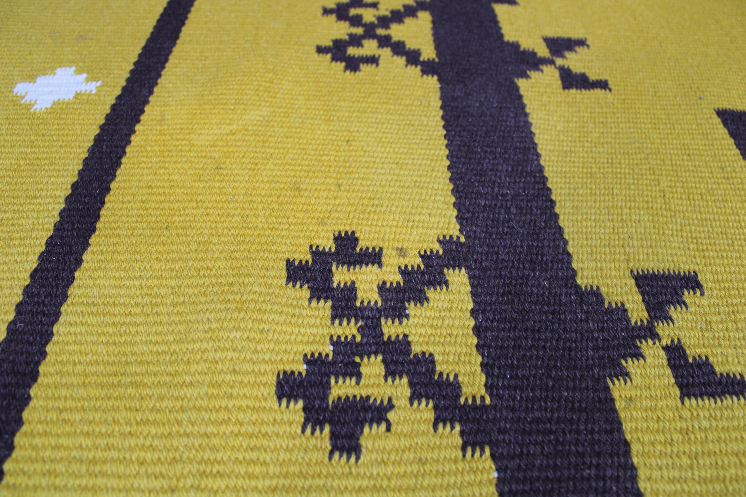 Rug & Kilim di lana di grandi dimensioni degli anni '50, Cecoslovacchia in vendita 2