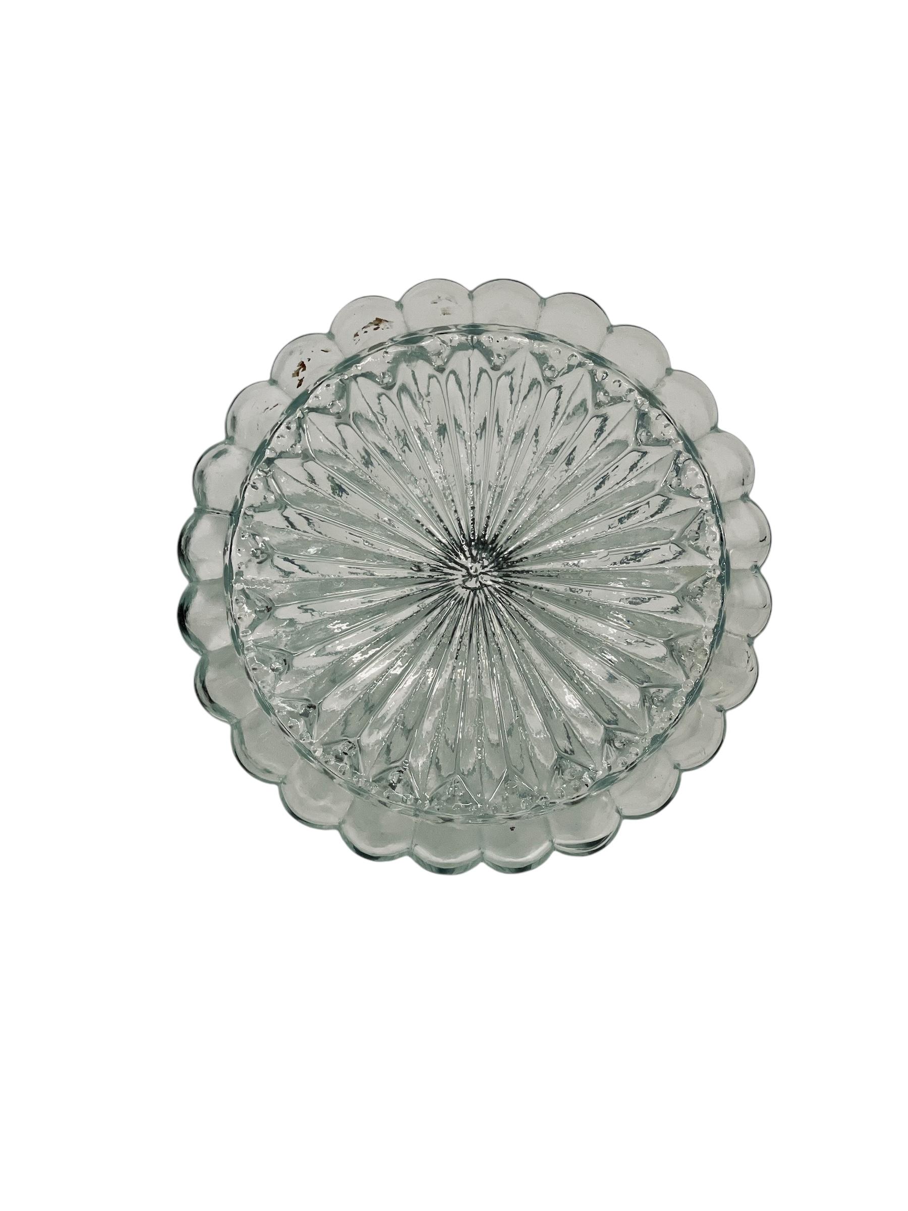 Gran decantador con tapa de cristal y baño de plata del siglo XX en Bueno estado para la venta en LA CIOTAT, FR