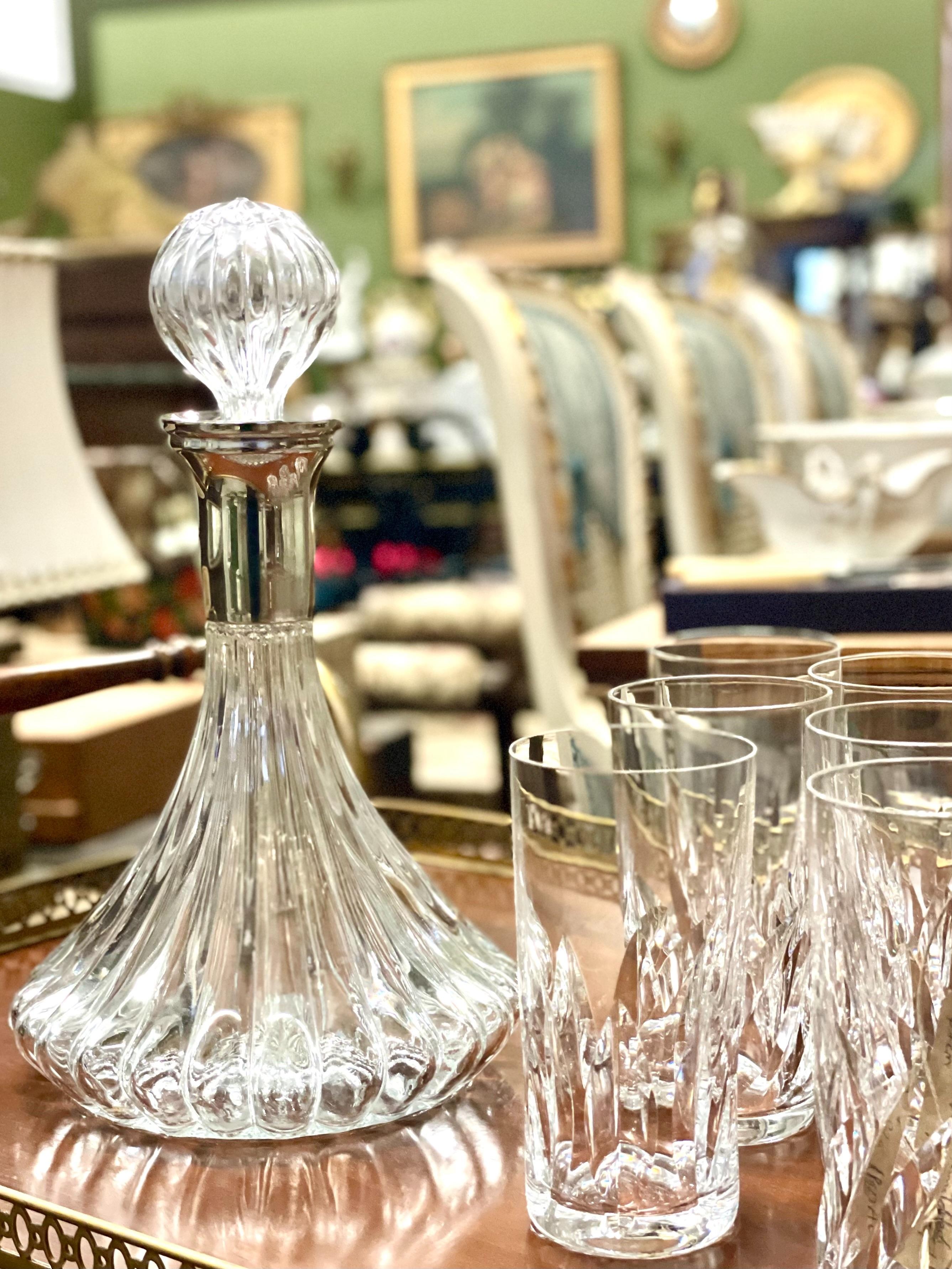 Gran decantador con tapa de cristal y baño de plata del siglo XX en venta 1