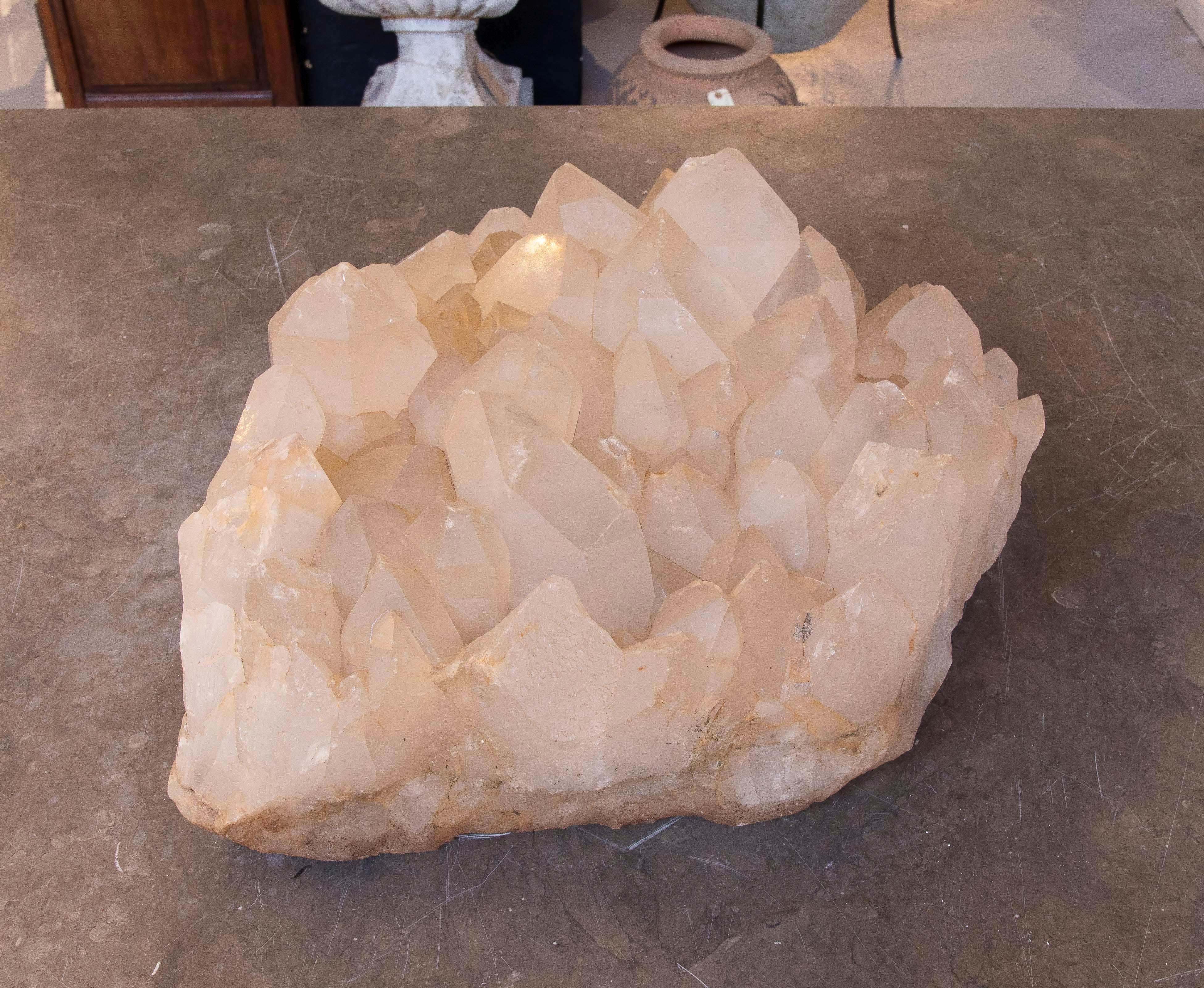 Fino al XVIII secolo Scultura in cristallo di rocca di grandi dimensioni formata da Nature A del 1950 in vendita
