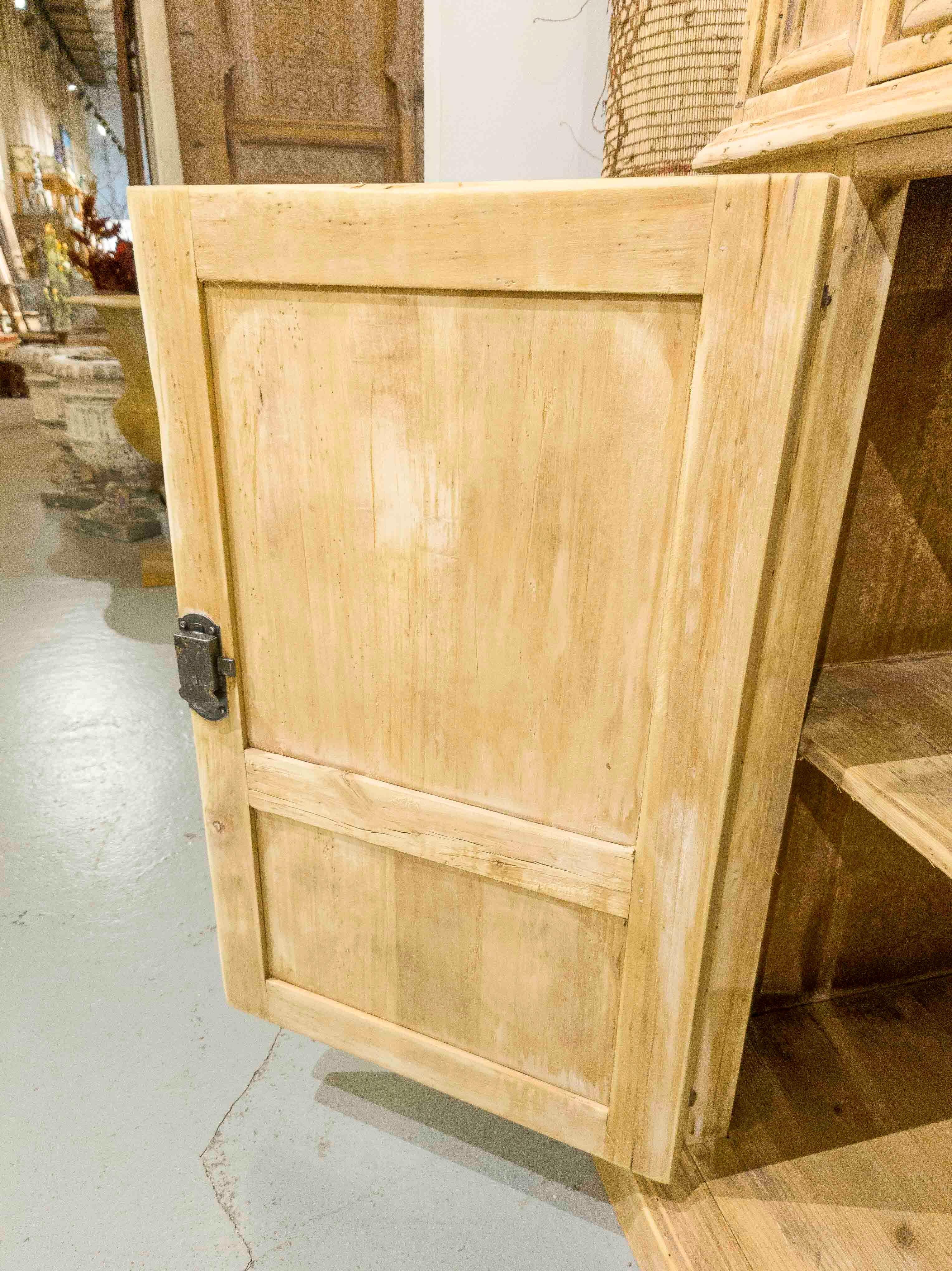 1950s Large Sideboard in Natural Wood with a Distressed Finish and Drawers in vendita 5