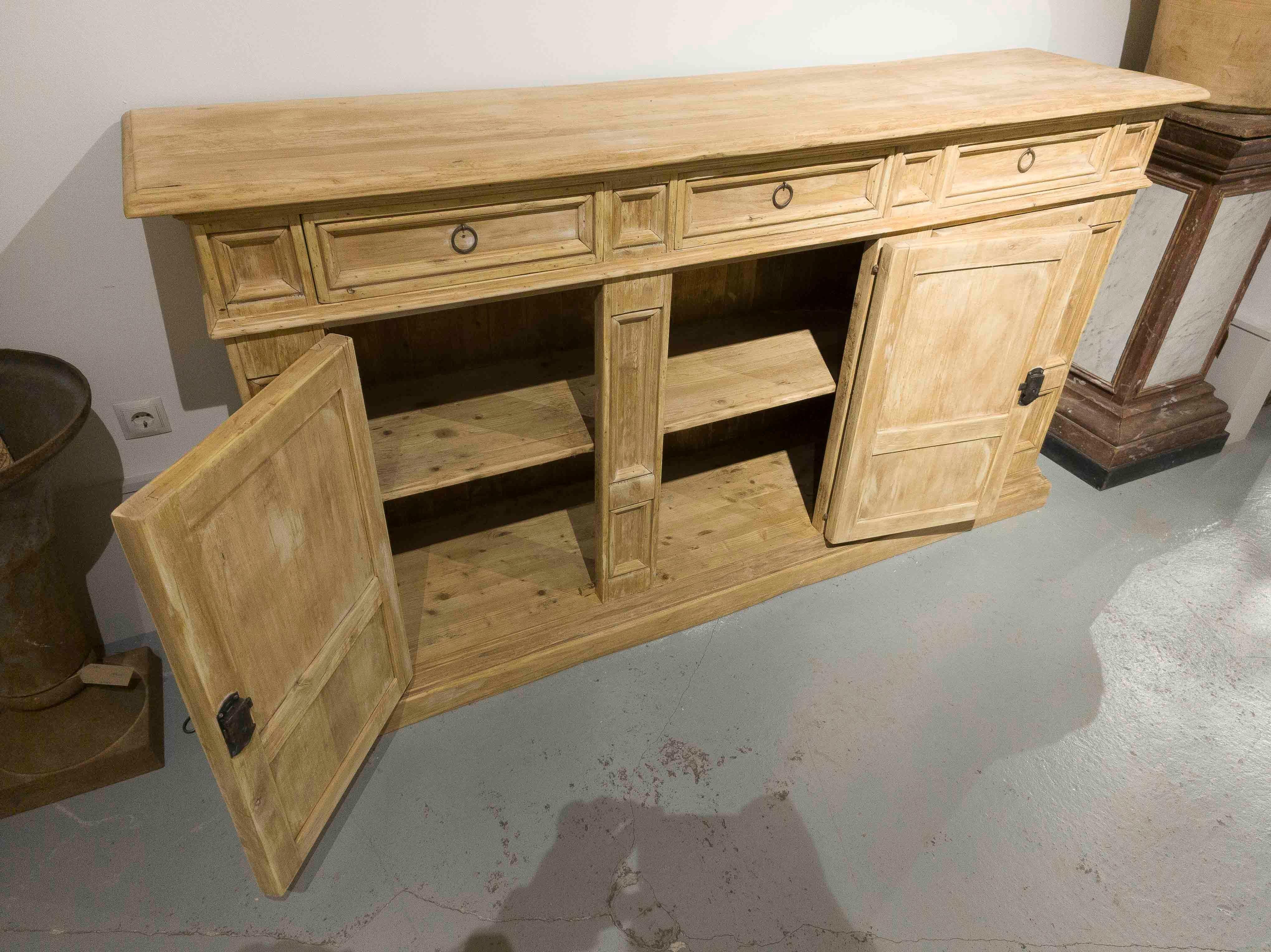 1950s Large Sideboard in Natural Wood with a Distressed Finish and Drawers in vendita 2