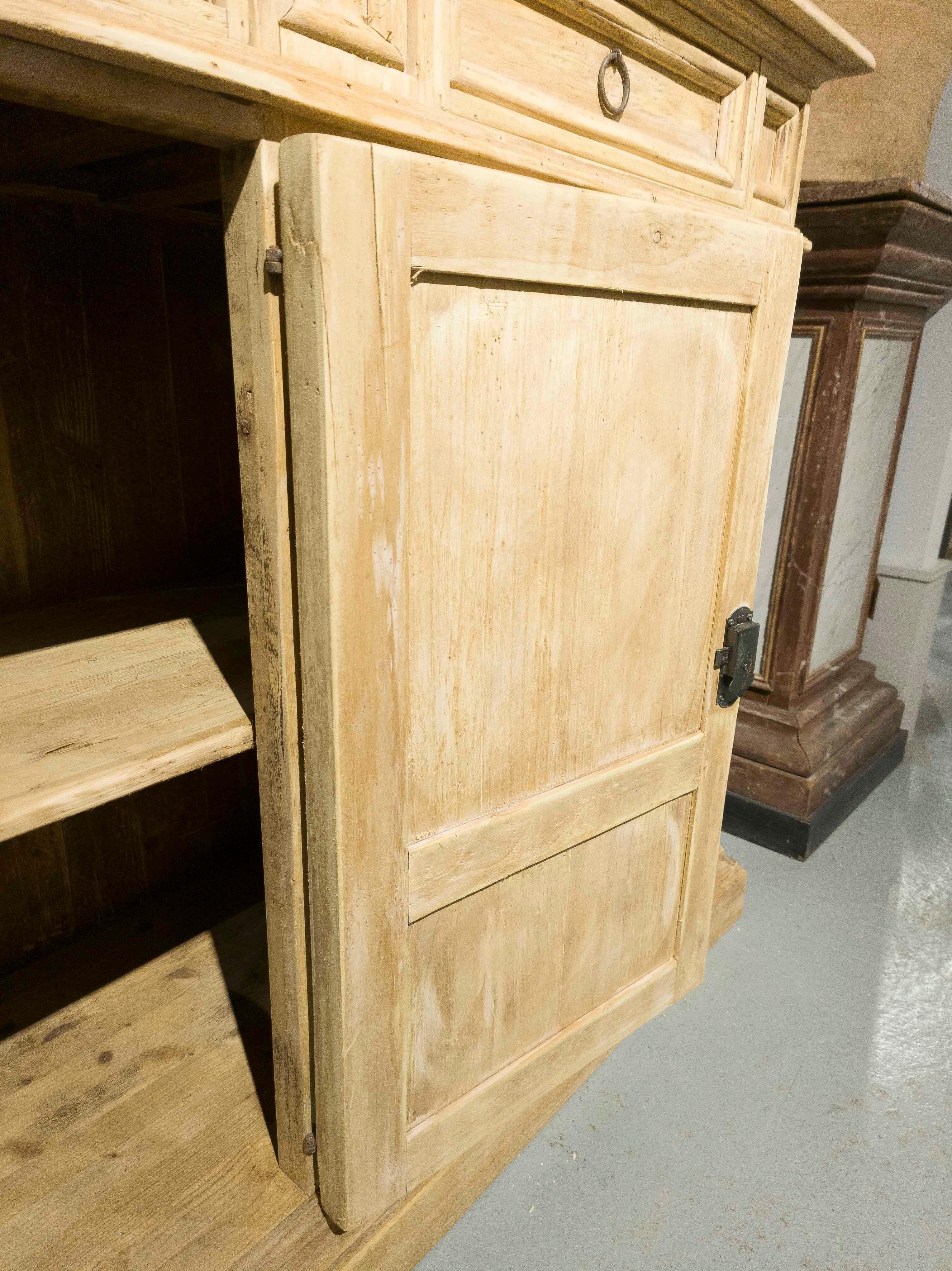 1950s Large Sideboard in Natural Wood with a Distressed Finish and Drawers in vendita 3