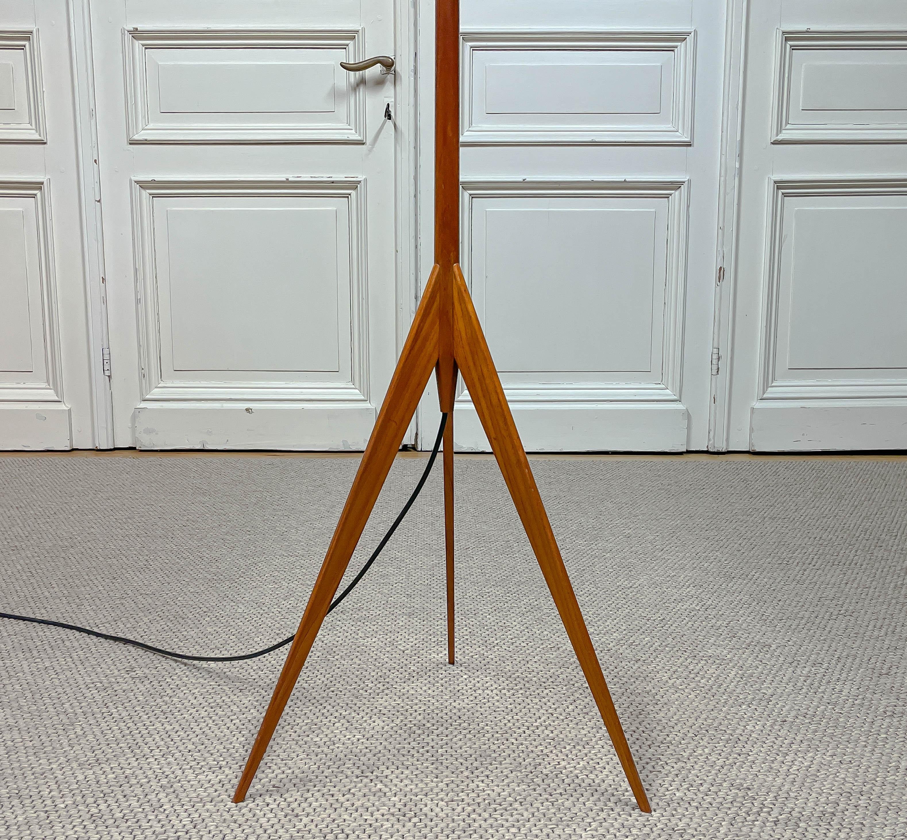 Metal 1950s, Large Spherical Floor Lamp By Uno & Östen Kristiansson For Luxus For Sale