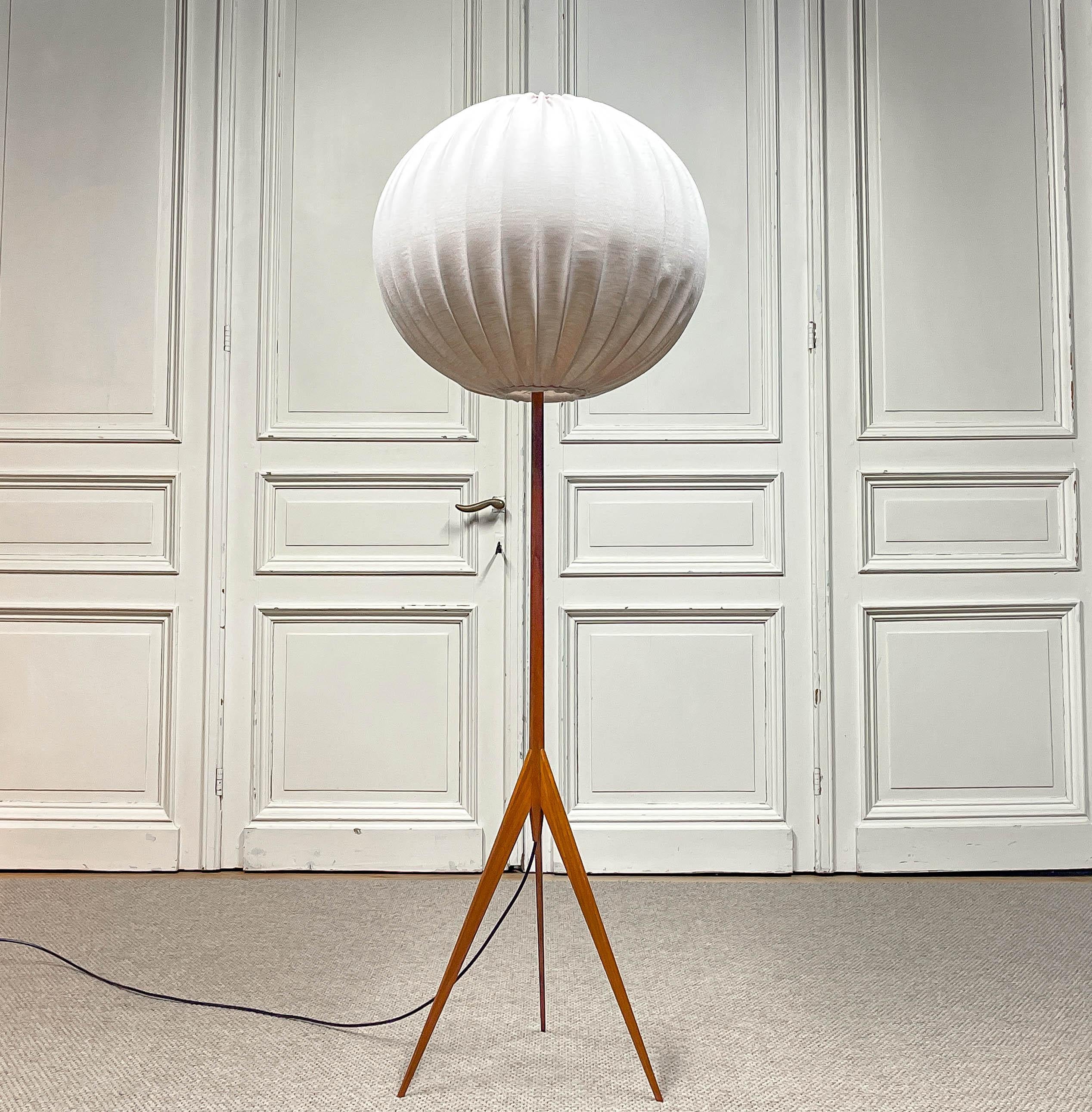1950s, Large Spherical Floor Lamp By Uno & Östen Kristiansson For Luxus For Sale 2