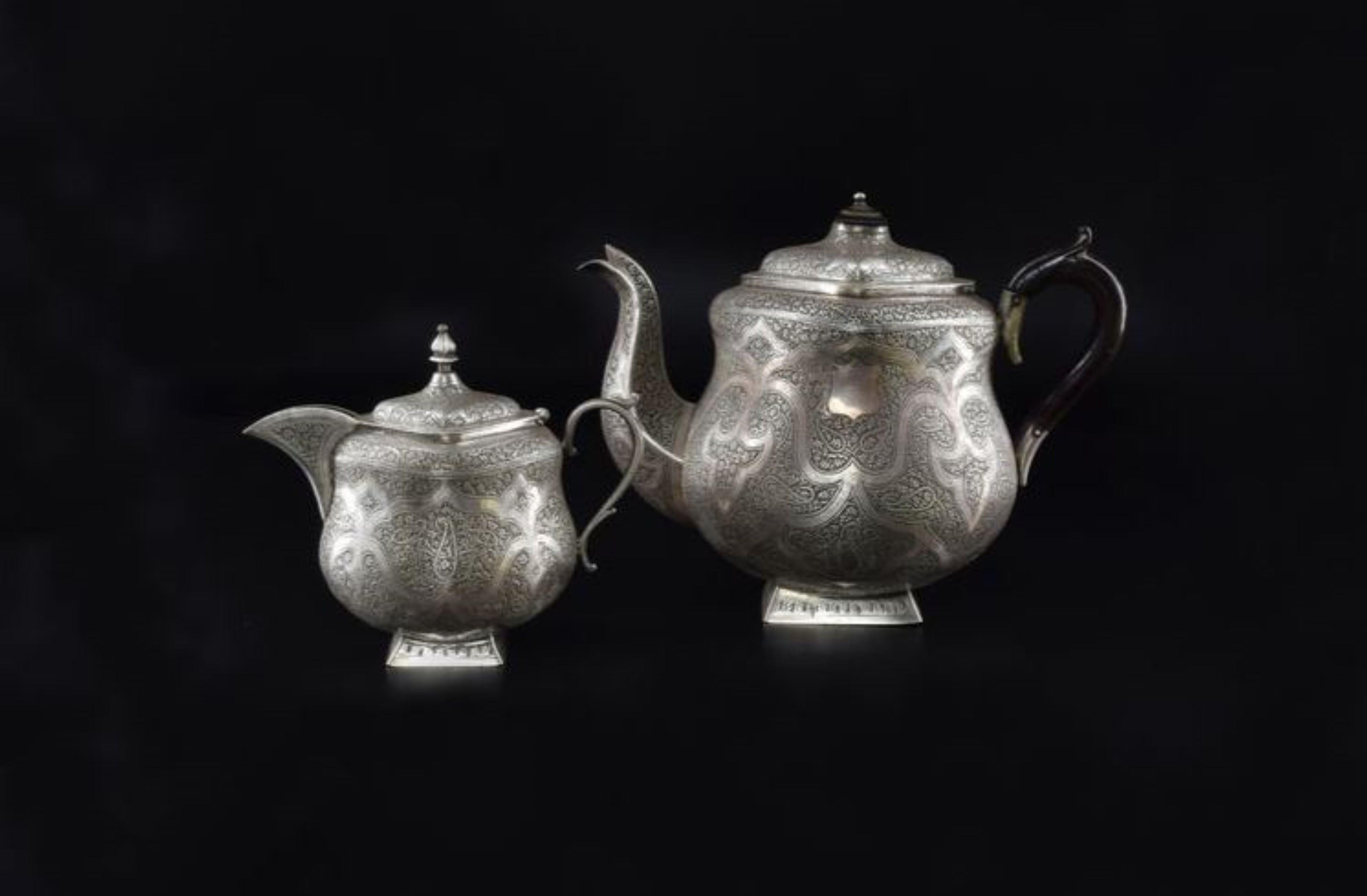 Moorish 1950s Large Traditional Engraved Sterling Silver Teapot For Sale