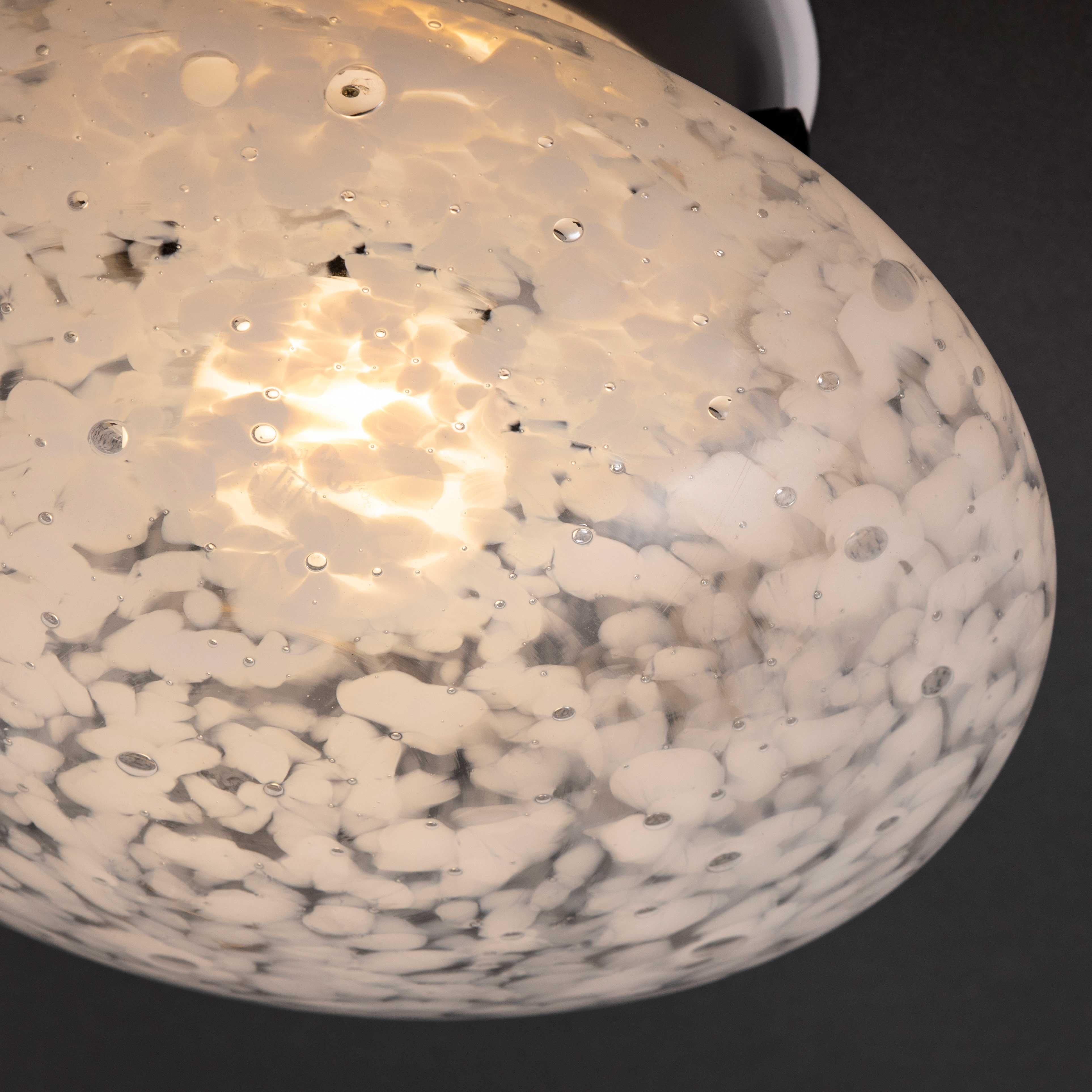 1950's Große weiß gesprenkelte Goto Glas Wand oder Deckenlampe im Angebot 3