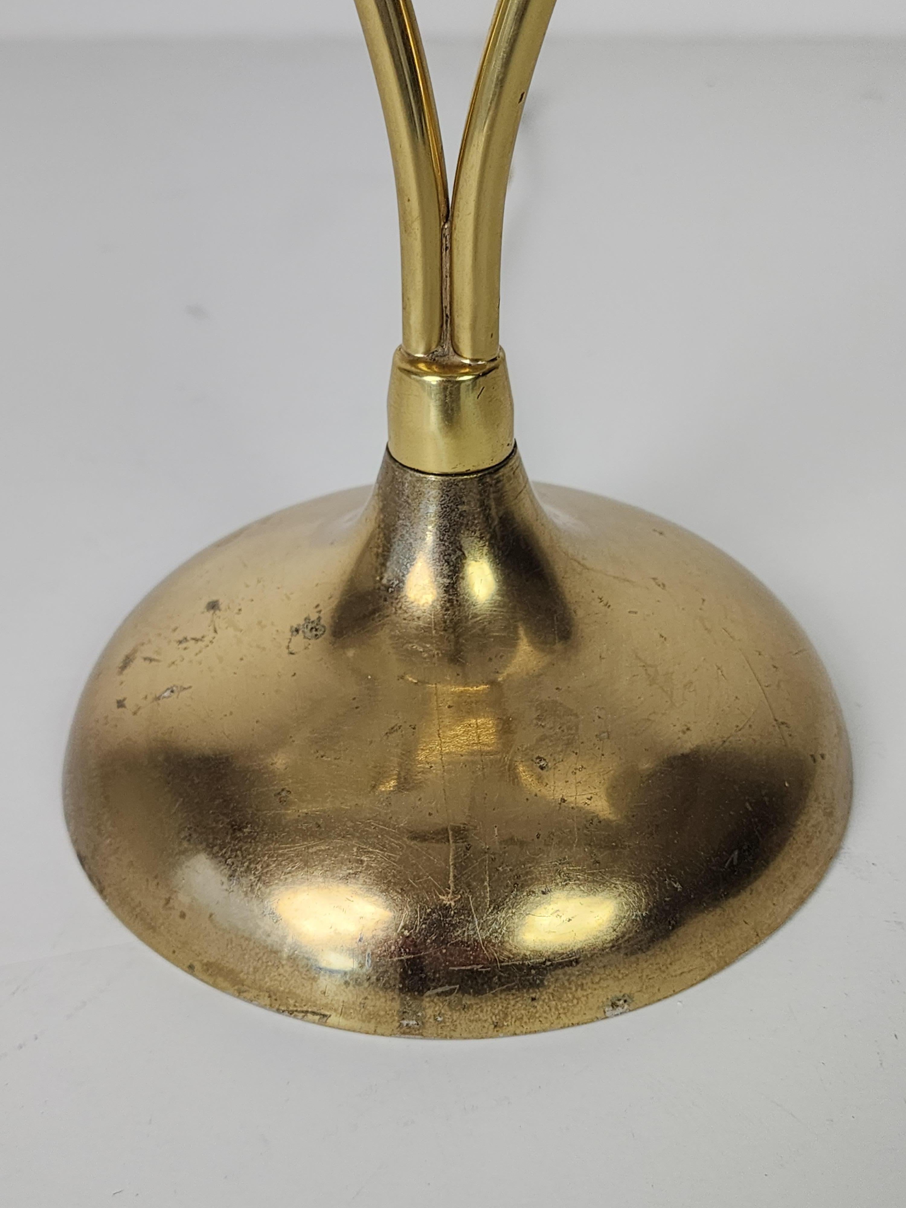 1950s Laurel  Twin Shade Brass Table Lamp , USA  For Sale 5