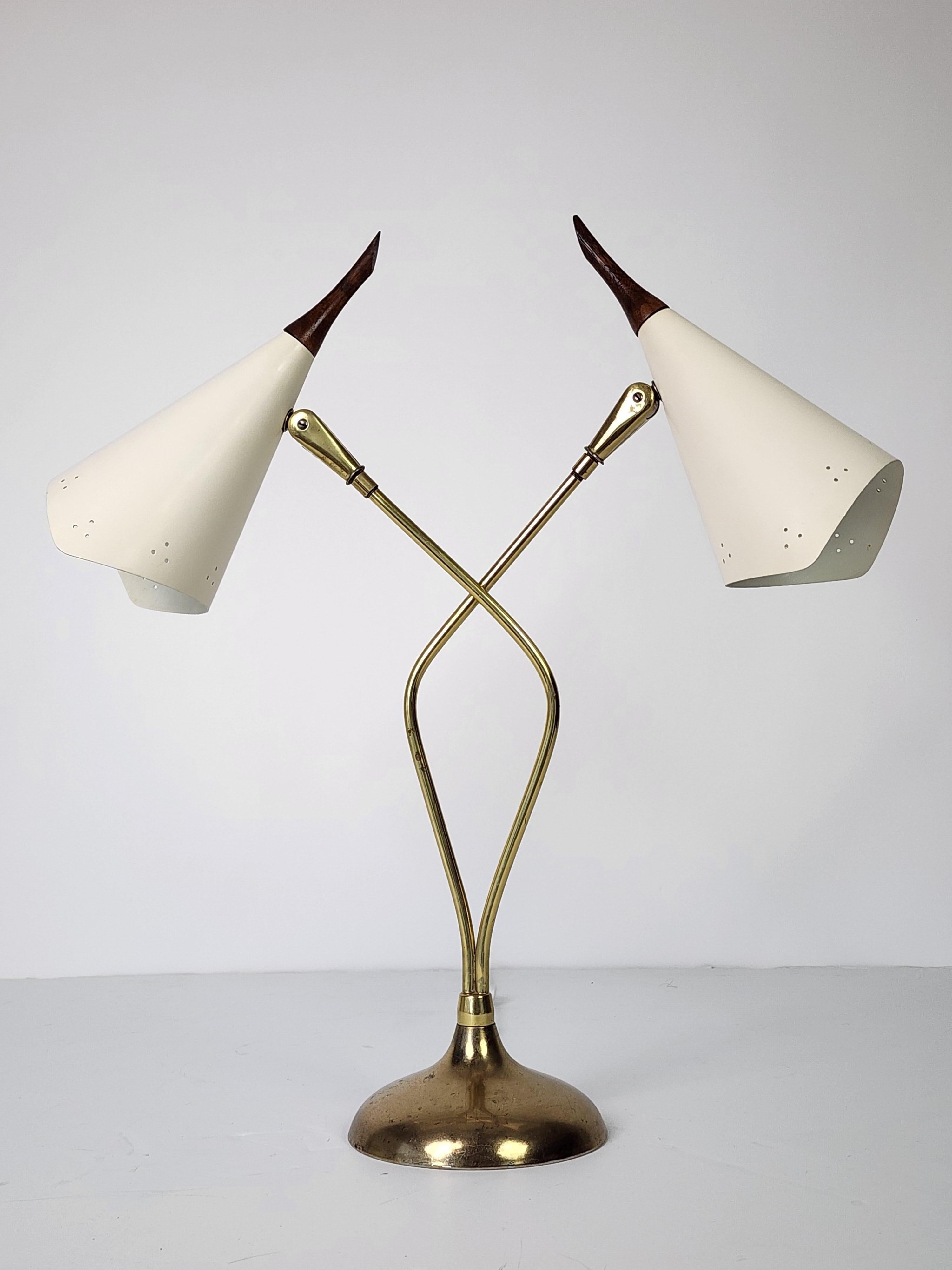 Mid-20th Century 1950s Laurel  Twin Shade Brass Table Lamp , USA  For Sale