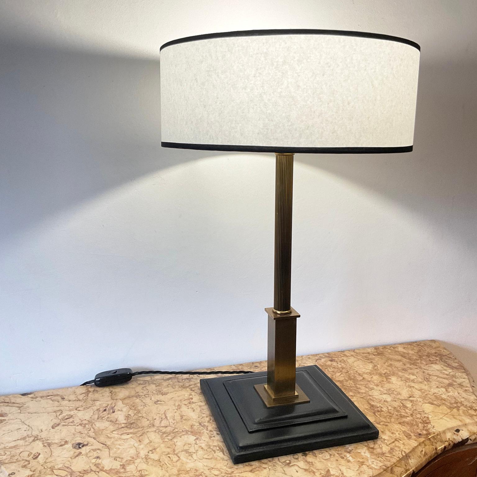 1950s Table Lamp Attributed to Maison Longchamp France in Black Leather In Good Condition For Sale In London, GB