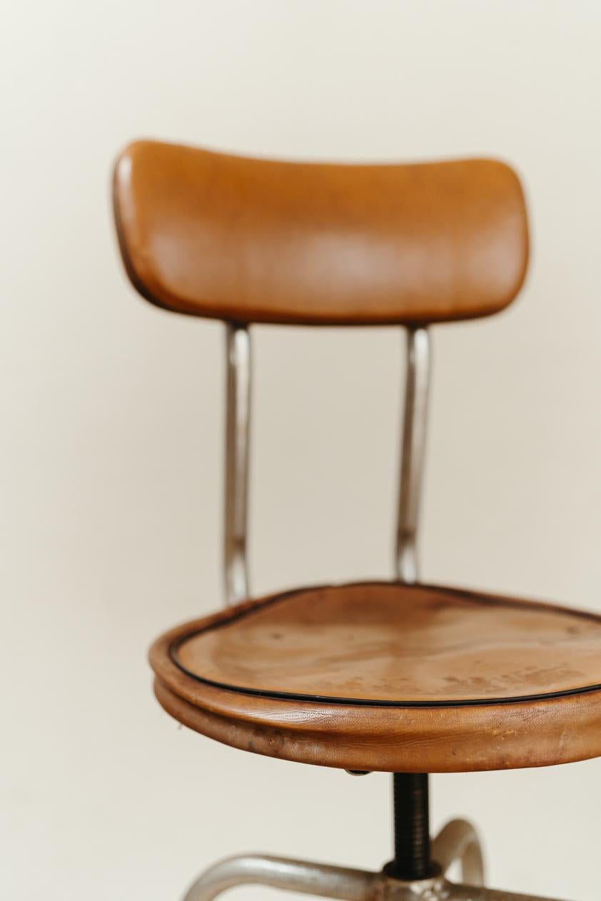 French 1950s Leather and Chrome Swivel Chair/Stool For Sale