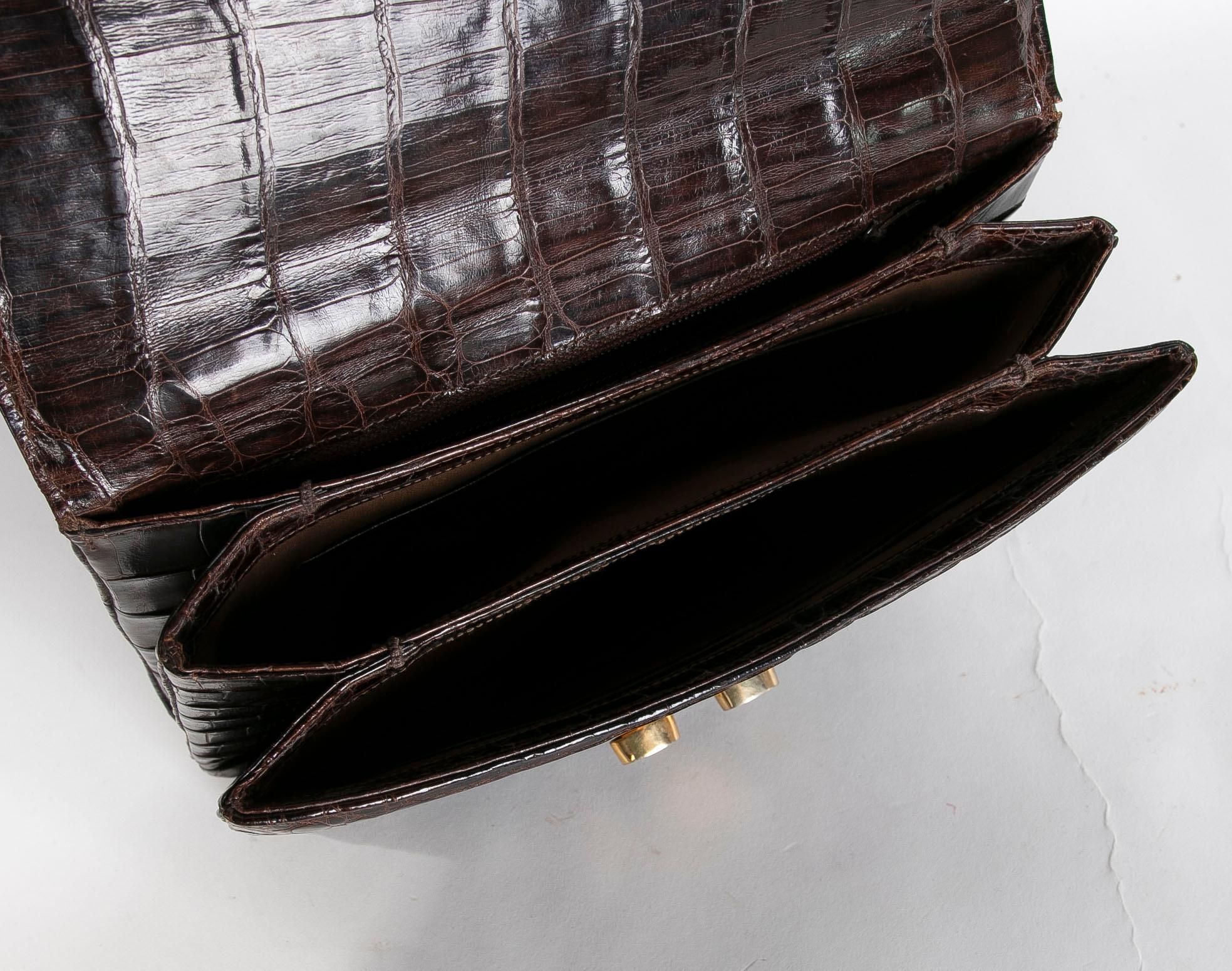 1950s Leather Bag with Decorations and Golden Metal Clasp For Sale 8
