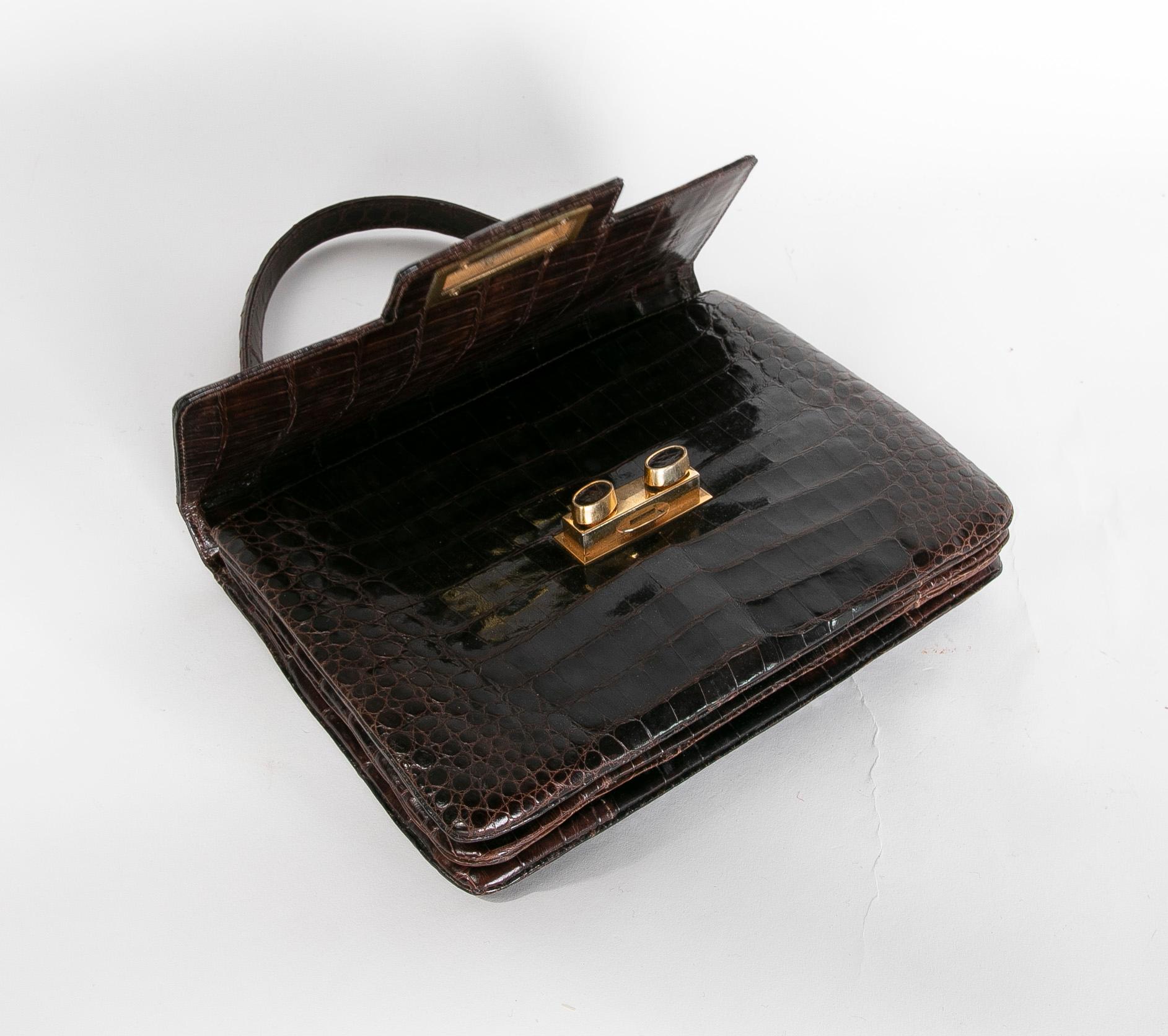 French 1950s Leather Bag with Decorations and Golden Metal Clasp For Sale