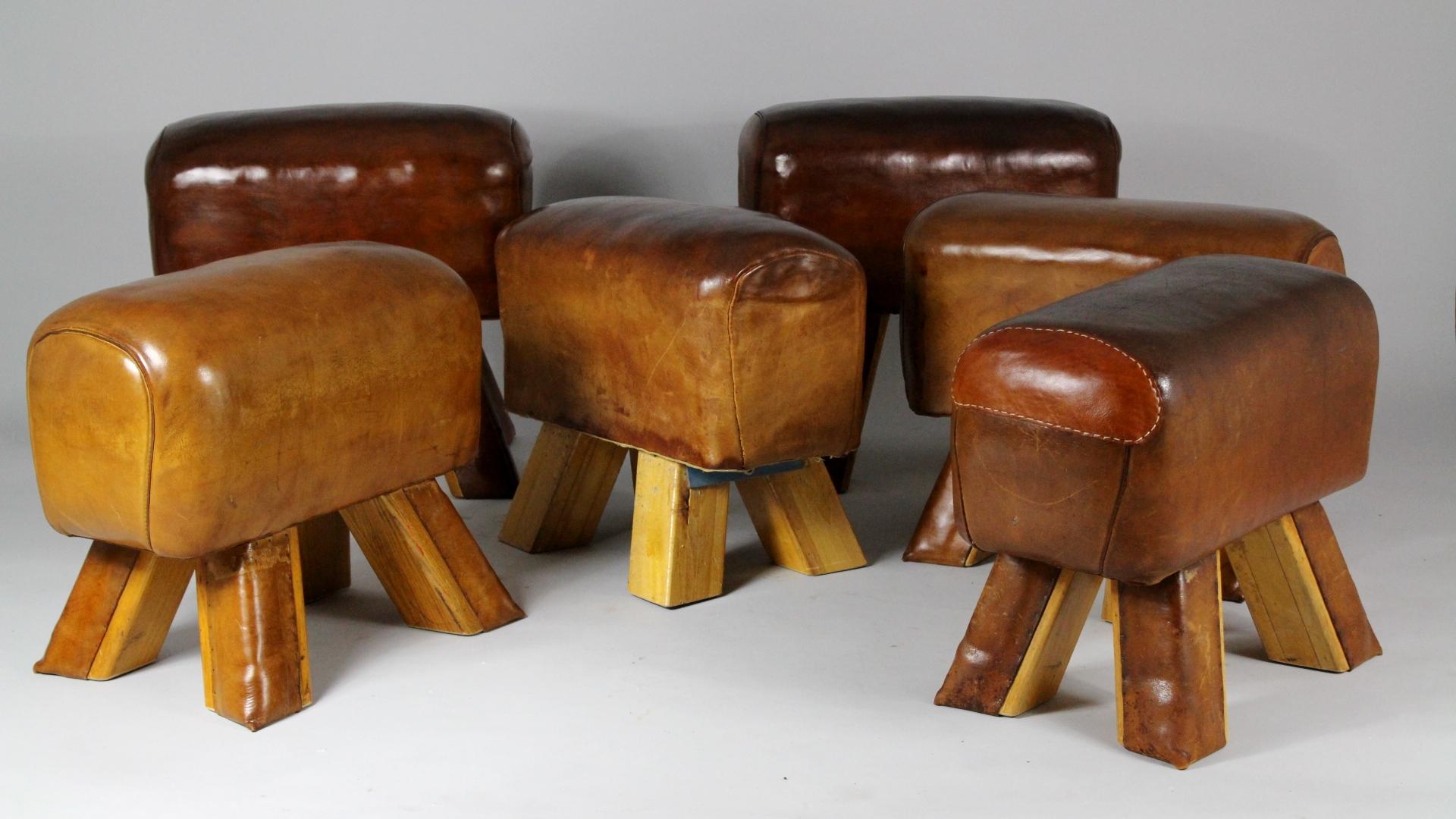 1950s Leather Gym Stool / Bench In Good Condition For Sale In Cimelice, Czech republic