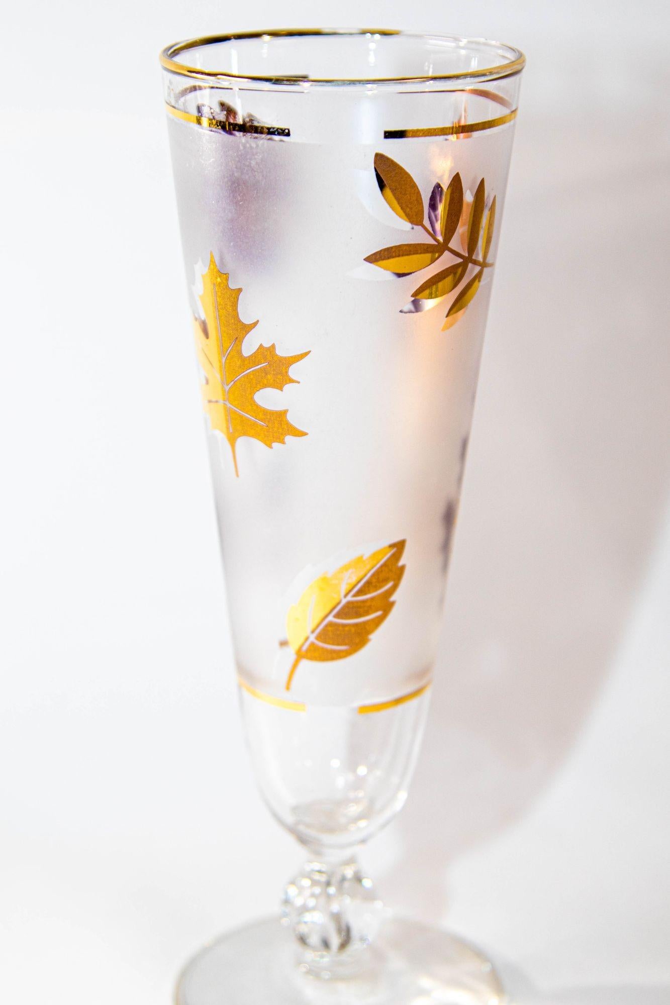 1950s Libbey Golden Foliage Pilsner Glass set of 6 Frosted with Gold Leaf For Sale 1