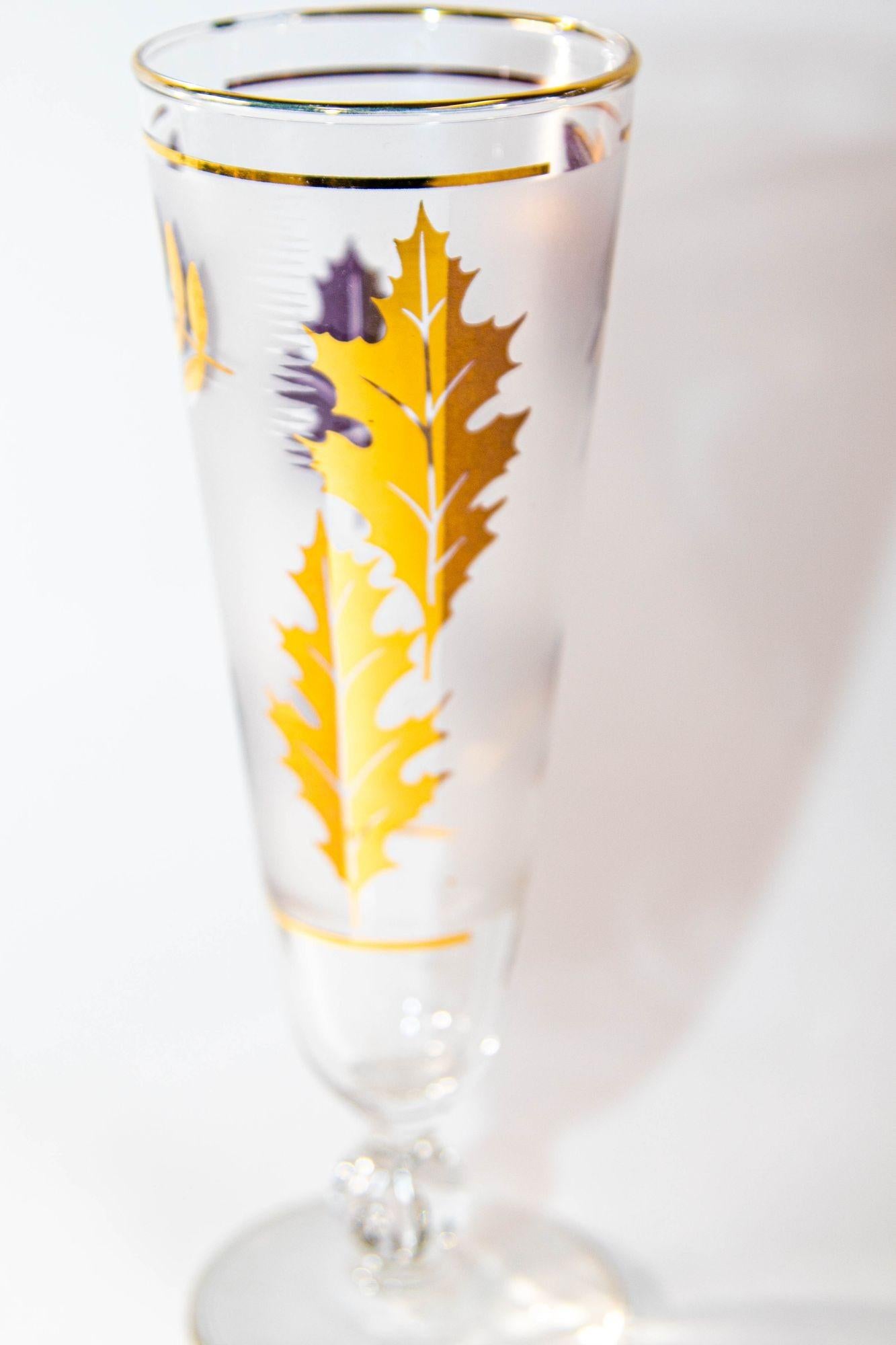 1950s Libbey Golden Foliage Pilsner Glass set of 6 Frosted with Gold Leaf For Sale 3