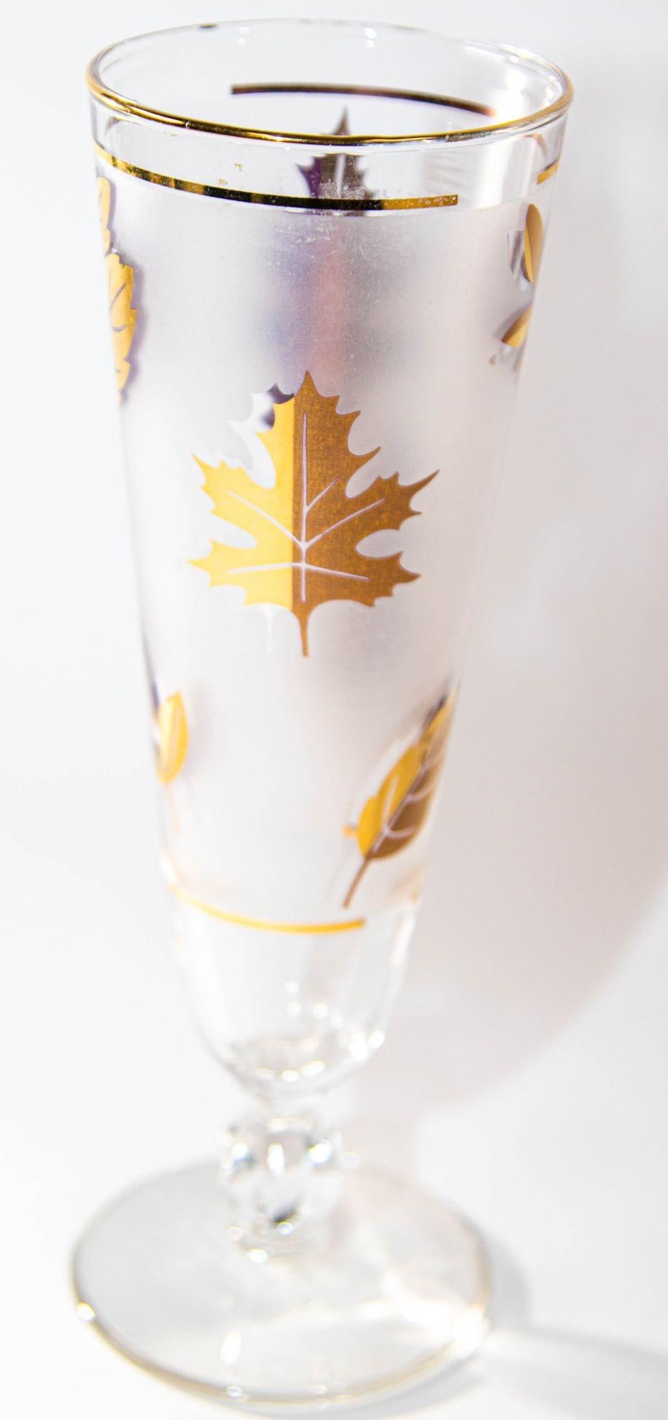 1950s Libbey Golden Foliage Pilsner Glass set of 6 Frosted with Gold Leaf For Sale 6
