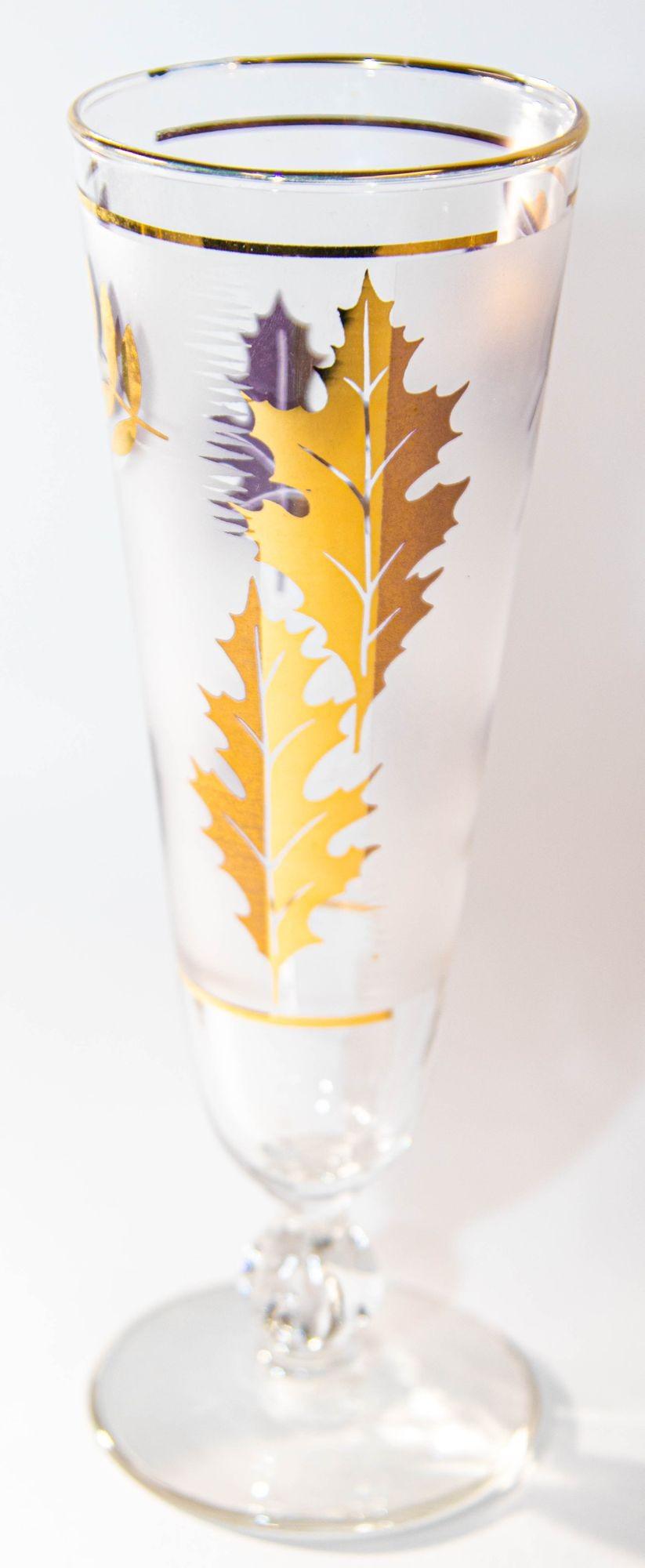 1950s Libbey Golden Foliage Pilsner Glass set of 6 Frosted with Gold Leaf For Sale 8