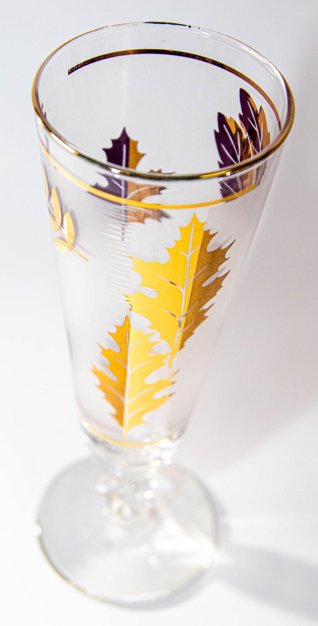 1950s Libbey Golden Foliage Pilsner Glass set of 6 Frosted with Gold Leaf For Sale 10