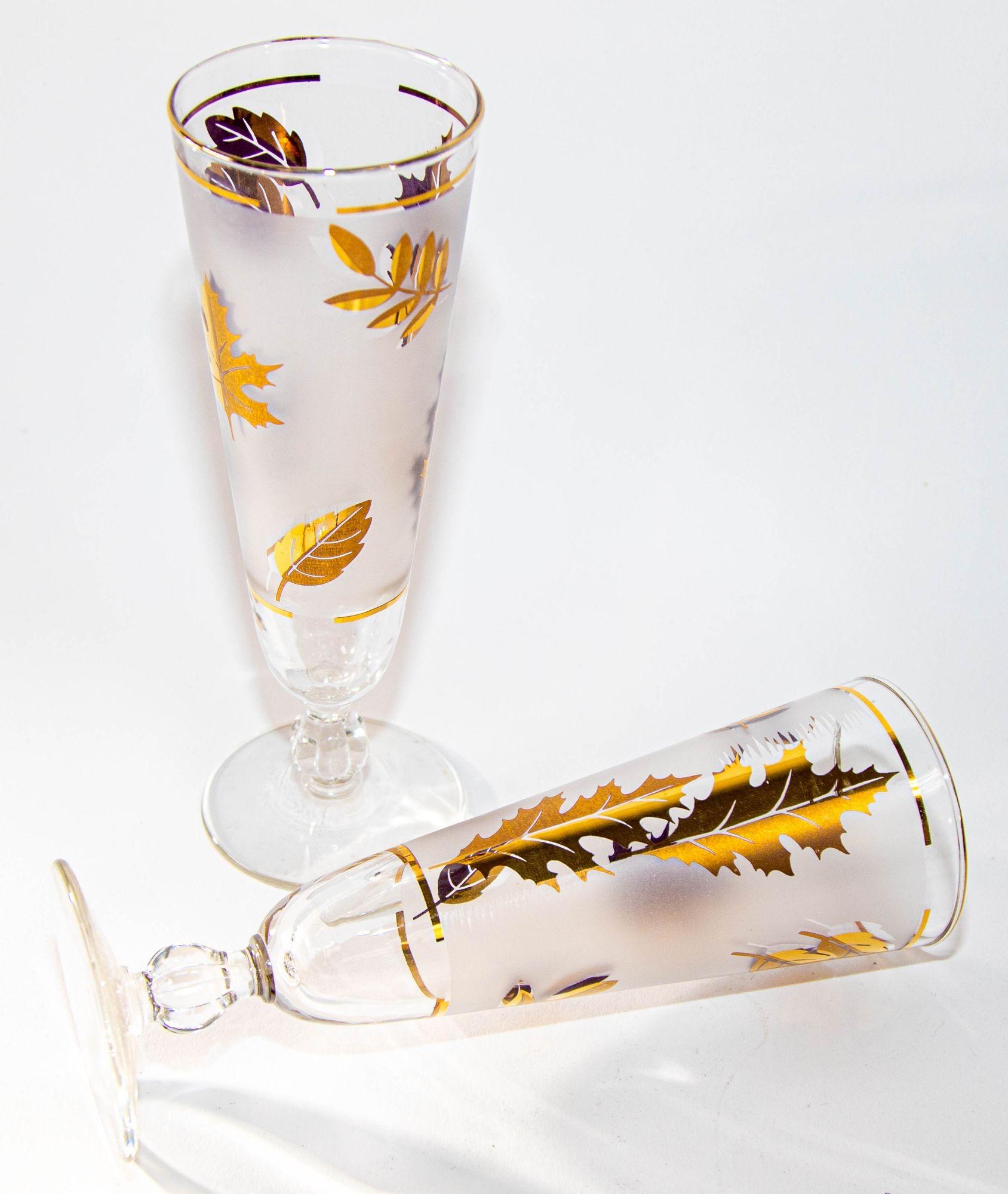 American 1950s Libbey Golden Foliage Pilsner Glass set of 6 Frosted with Gold Leaf For Sale