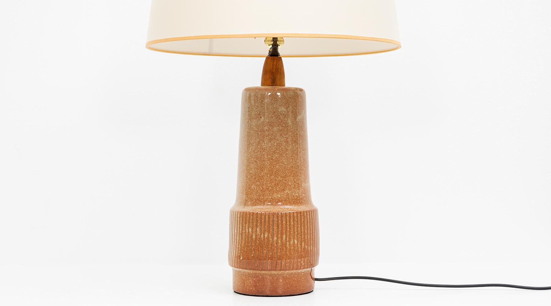 American 1950s Light Brown Ceramic Pair of Table Lamp by Jane & Gordon Martz