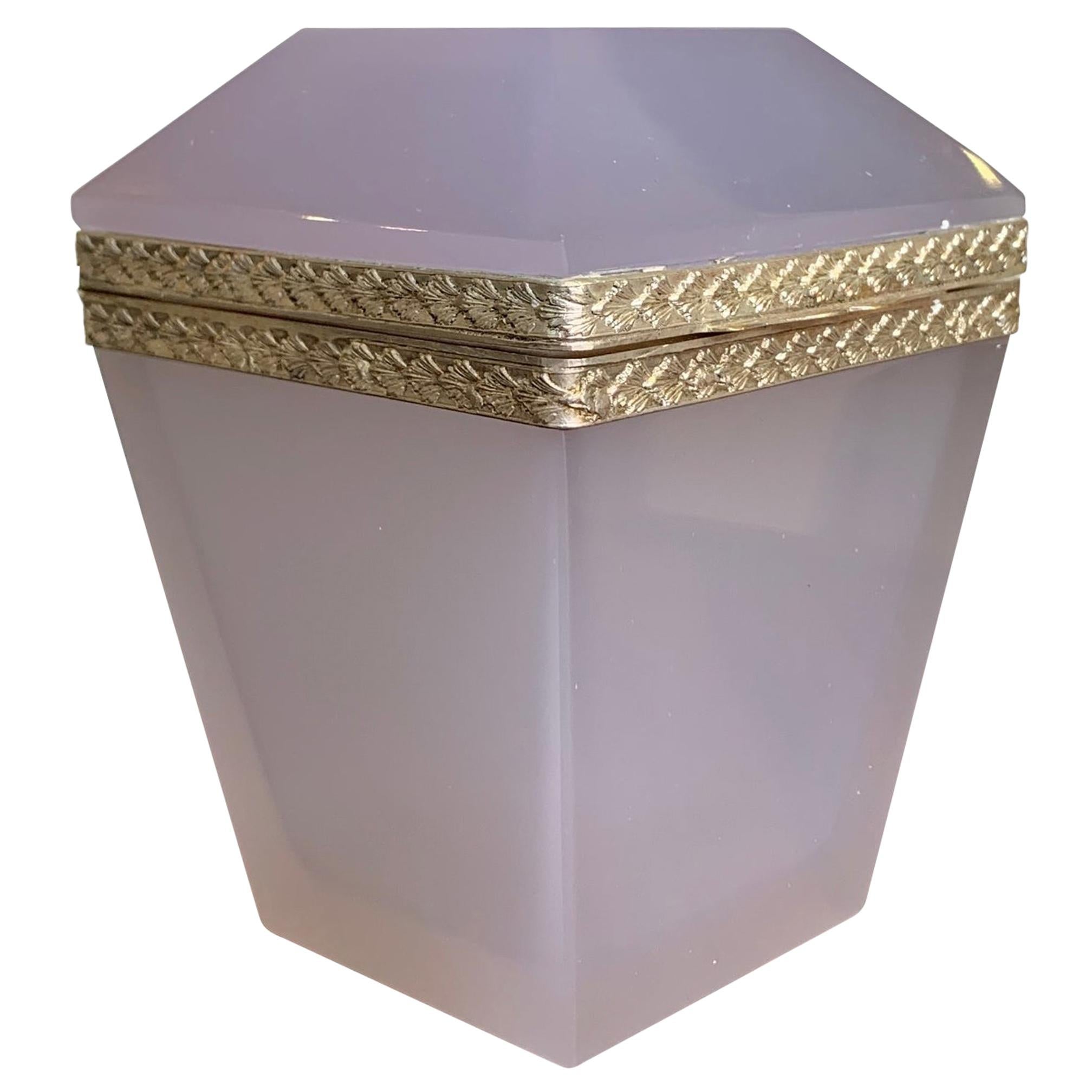 1950s Lilac Murano Glass Hinged Box with Facetted Lid and Silver Metal Edge For Sale