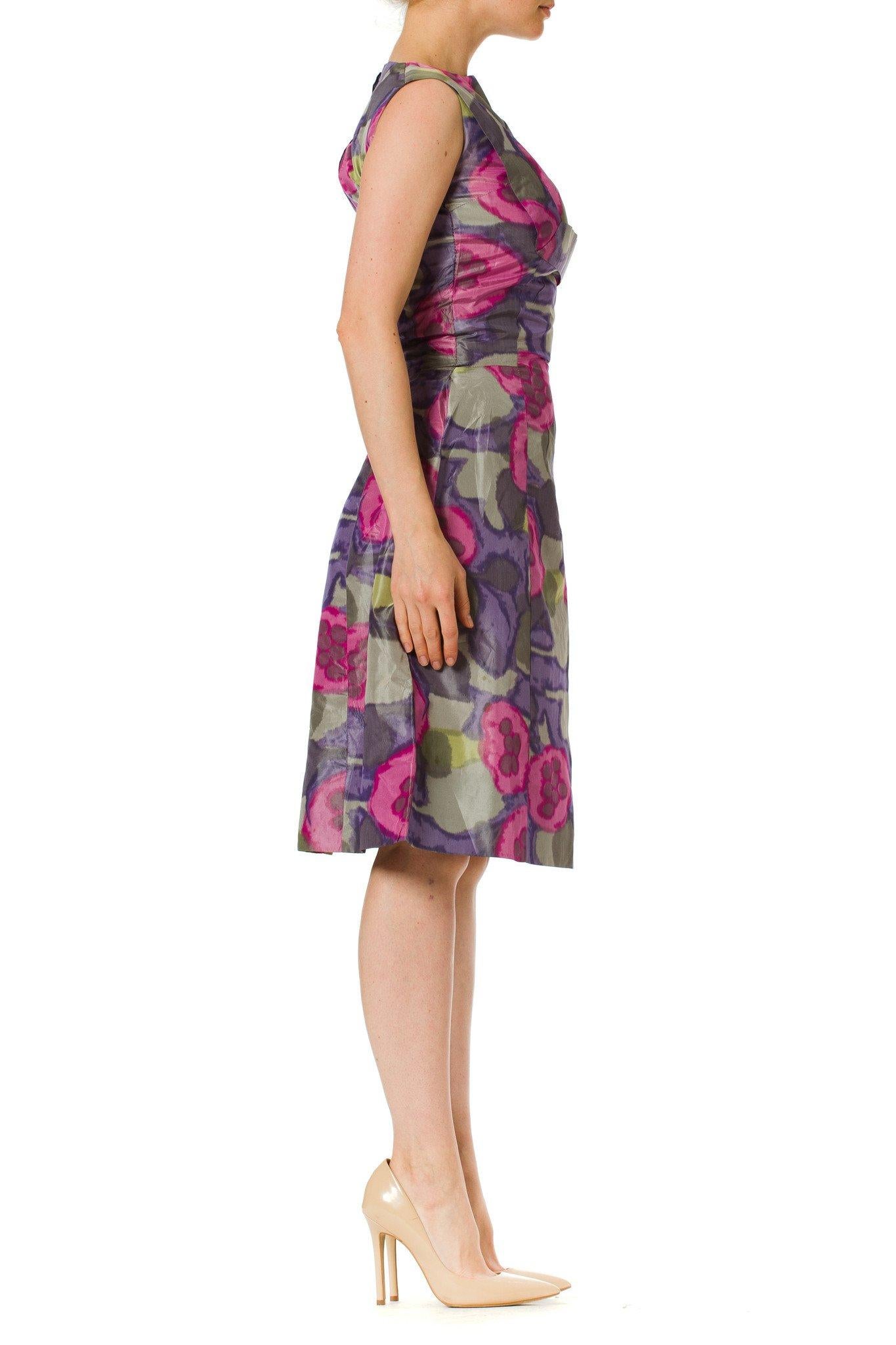 vestido lila con plata